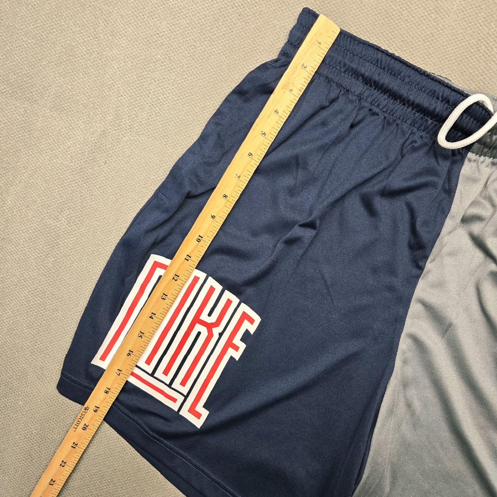 Nike Nike Shorts Mens 36 Multicolor Colorblock Athletic Drawstring Pockets 10 In Size US 36 / EU 52 - 7 Thumbnail