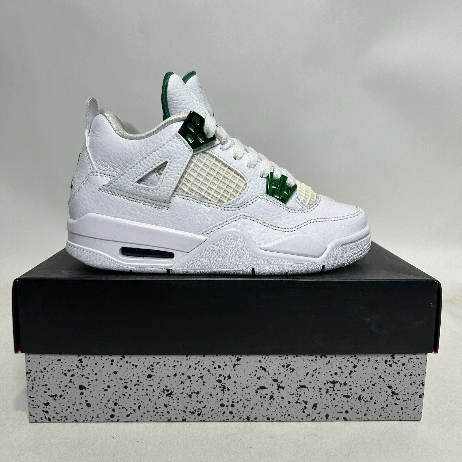 Jordan Brand Nike Shoes Air Jordan 4 Retro GS “Metallic Green” 2024 Size US 5 / IT 35 - 5 Thumbnail
