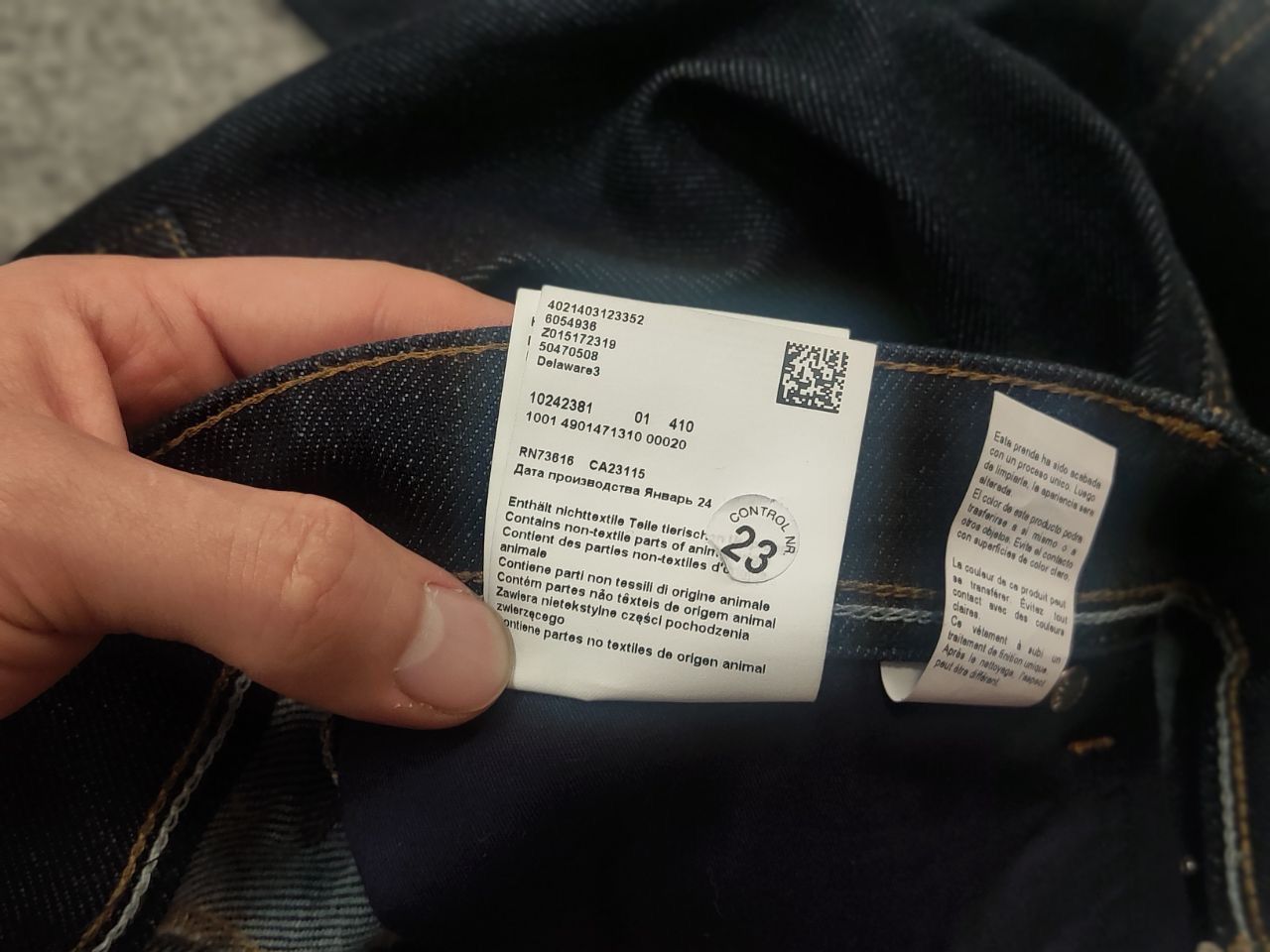 Hugo Boss Hugo Boss Delaware 3 slim fit Dark Blue Cotton Denim Jeans Size US 36 / EU 52 - 18 Thumbnail