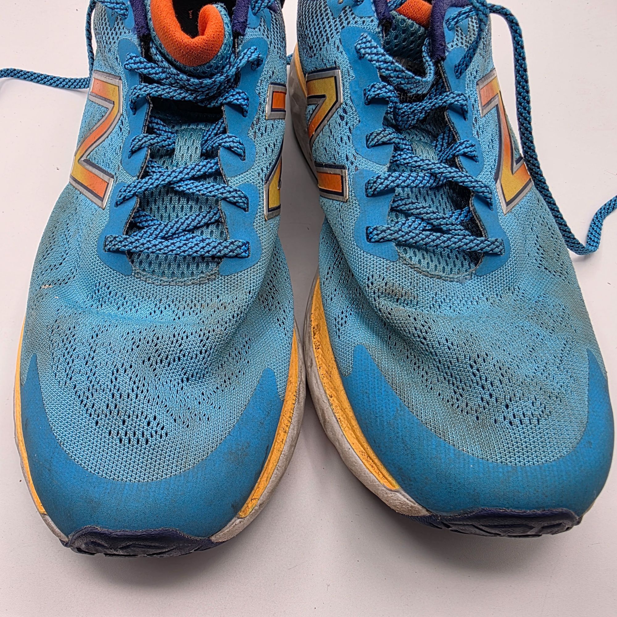 New Balance New Balance Fresh Foam 680v7 Vibrant Sky Mens 10.5 Blue Shoe Size US 10.5 / EU 43-44 - 10 Thumbnail