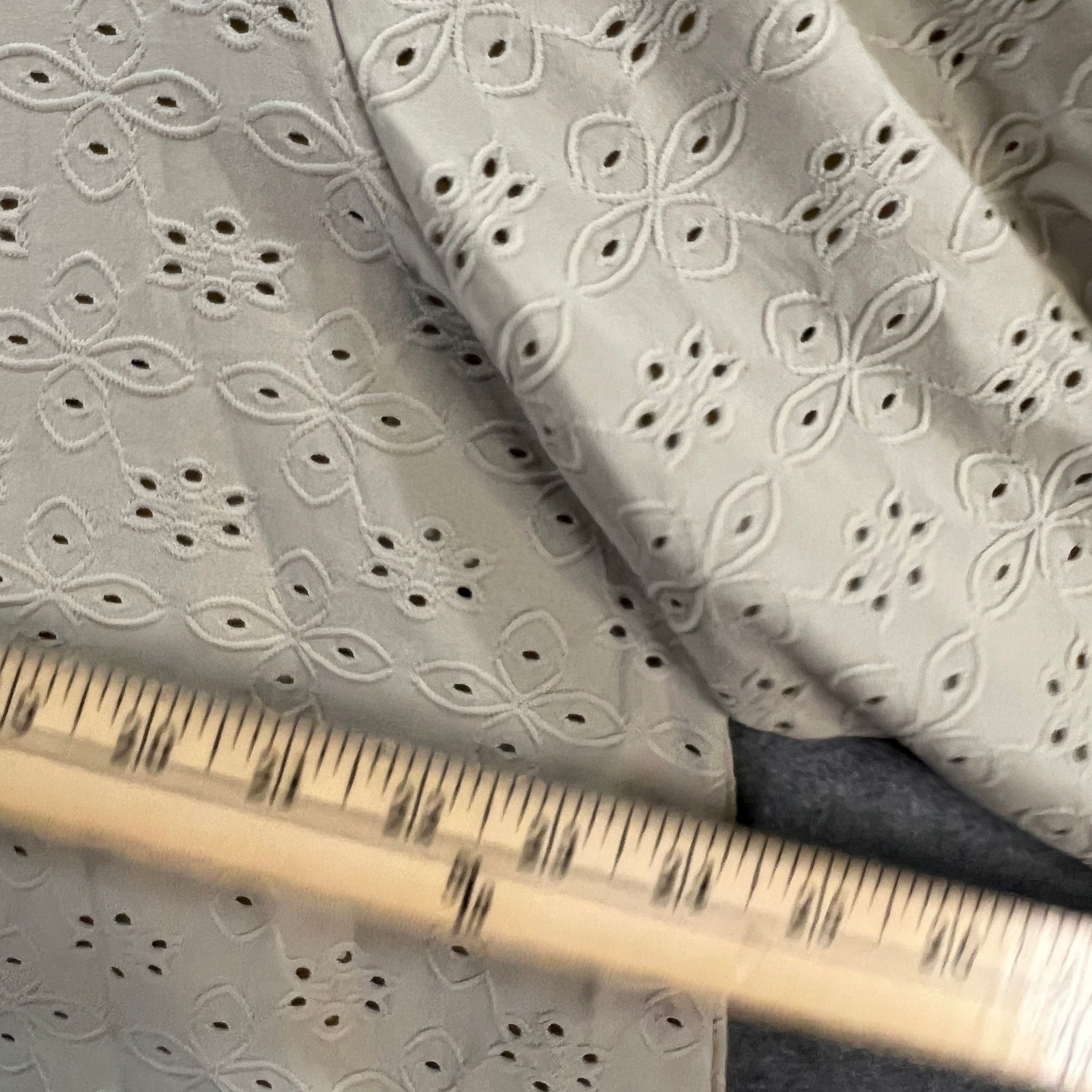Other LOGO by Lari Goldstein Stretch Eyelet Button Front Size XL / US 12-14 / IT 48-50 - 8 Thumbnail