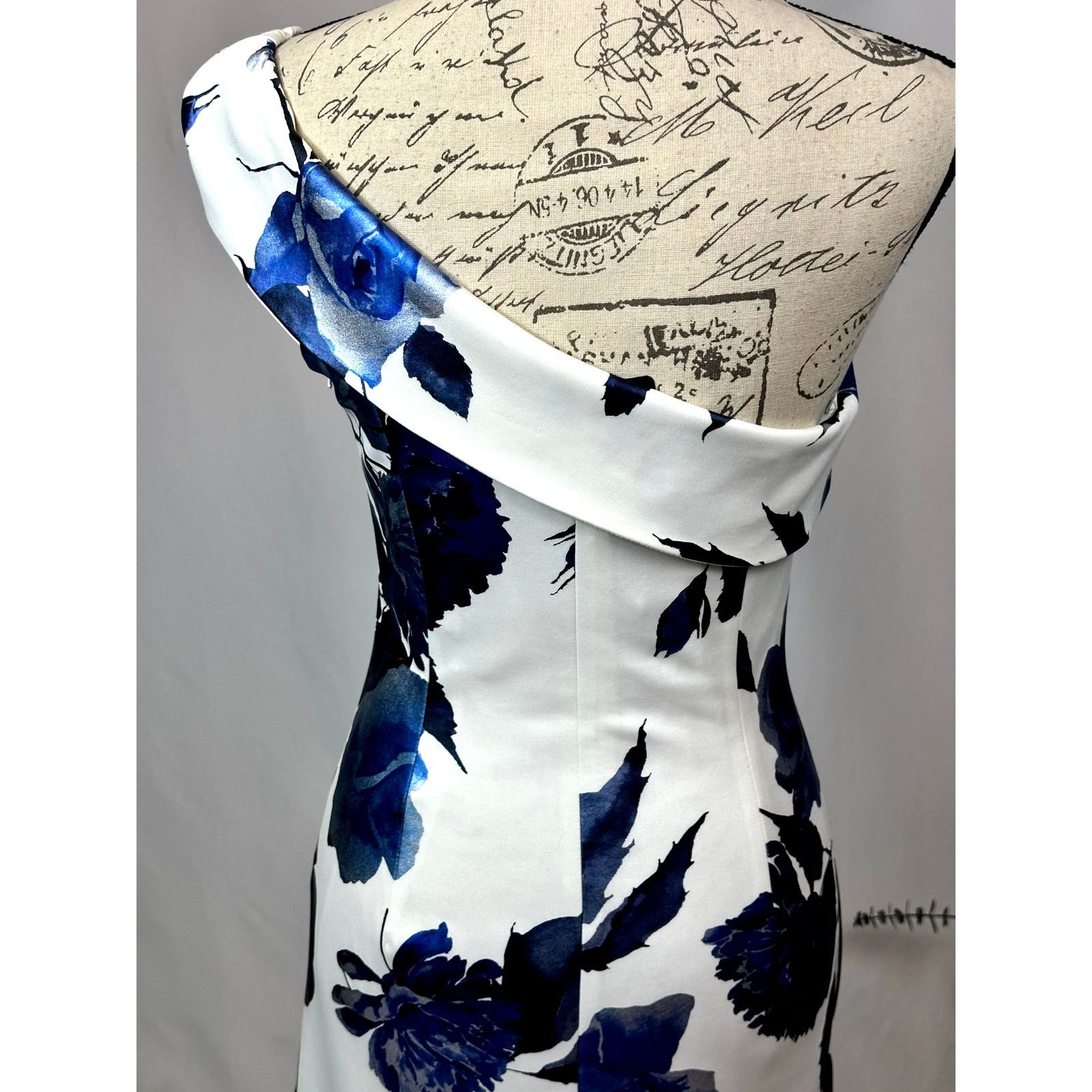 Other Black Halo Eve Dolan Floral One Shoulder Gown Blue Roses 4 Size S / US 4 / IT 40 - 18 Thumbnail