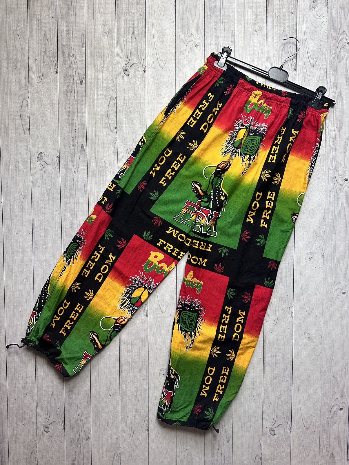 Vintage Jamaica Pants Stripes Rasta/Bob Marley good Embroidered Logo Marijuana SweatPants Size 30