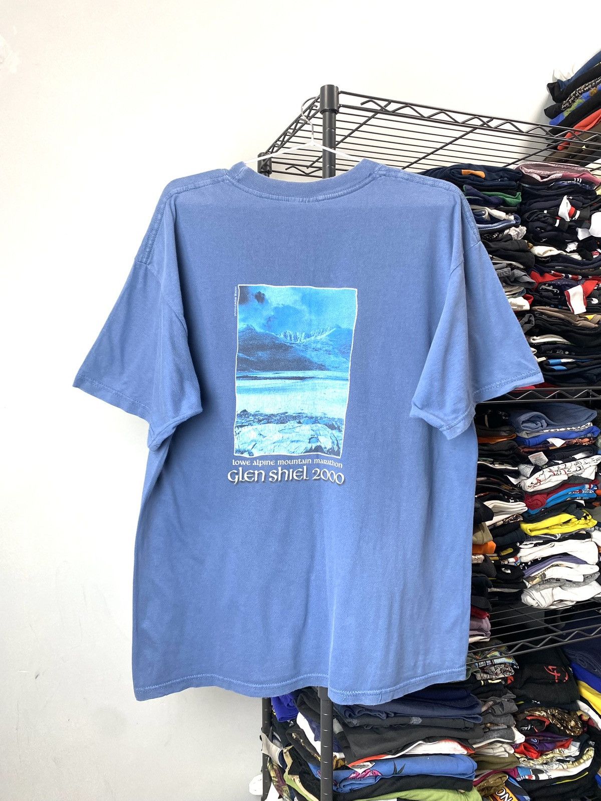 Vintage 00’s Vintage Lowe Alpine Mountain Marathon T Shirt Gorpcore Size US L / EU 52-54 / 3 - 1 Thumbnail