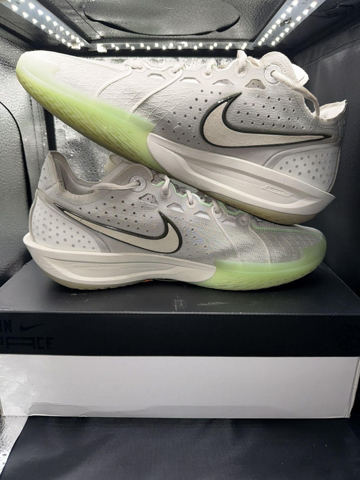 Nike Nike Men Air Zoom GT Cut 3 Size US 12 / EU 45 - 2 Thumbnail