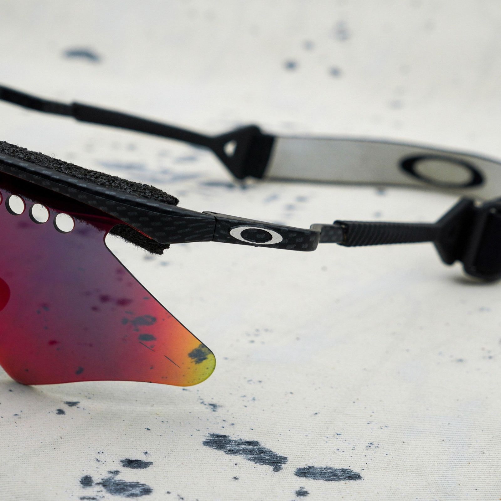 Oakley Vintage oakley iridium lens carbon shield logo sunglasses Size ONE SIZE - 4 Thumbnail