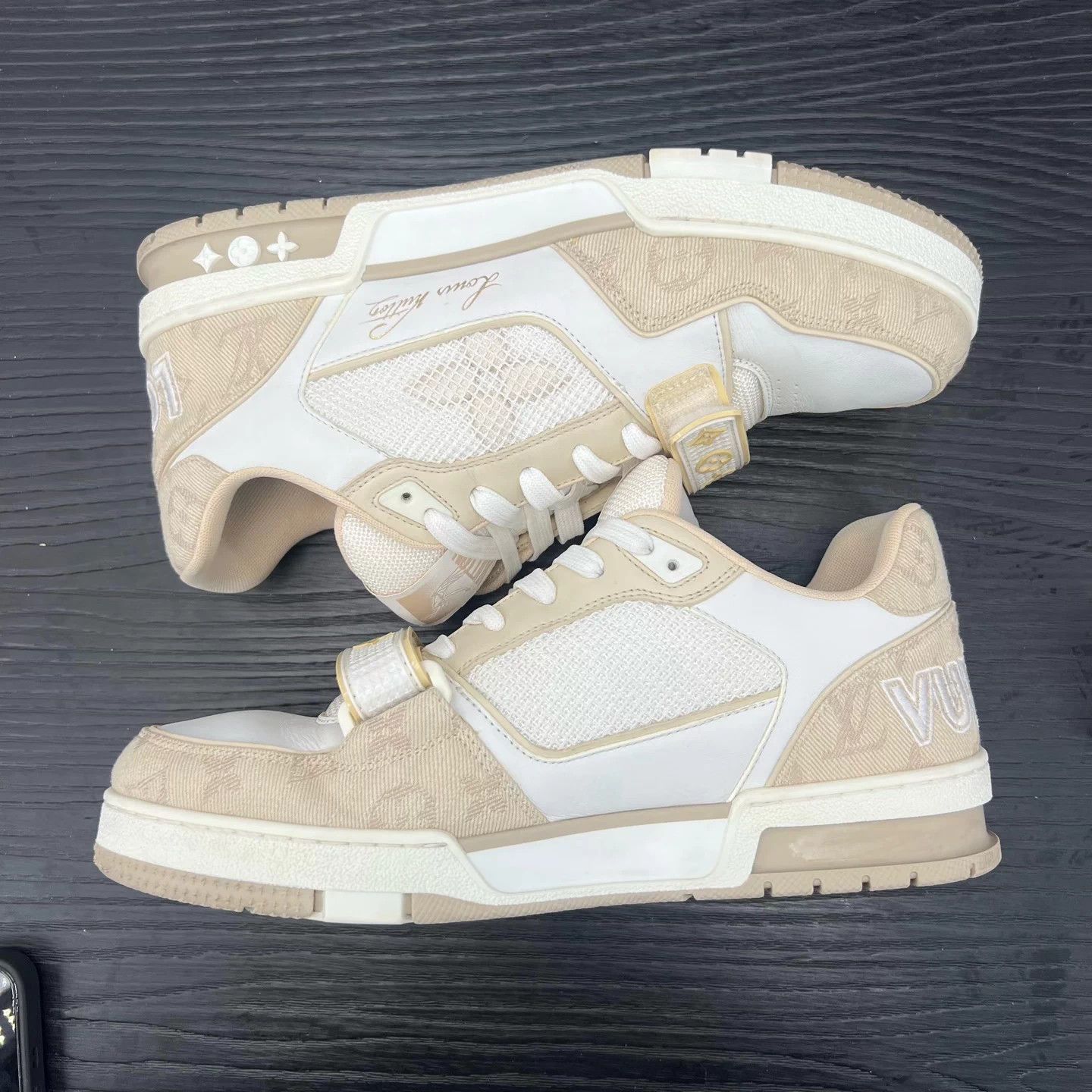 Louis Vuitton LV Trainer Cream White Velcro Strap US7/EUR41 Mint Size US 7 / EU 40 - 2 Thumbnail