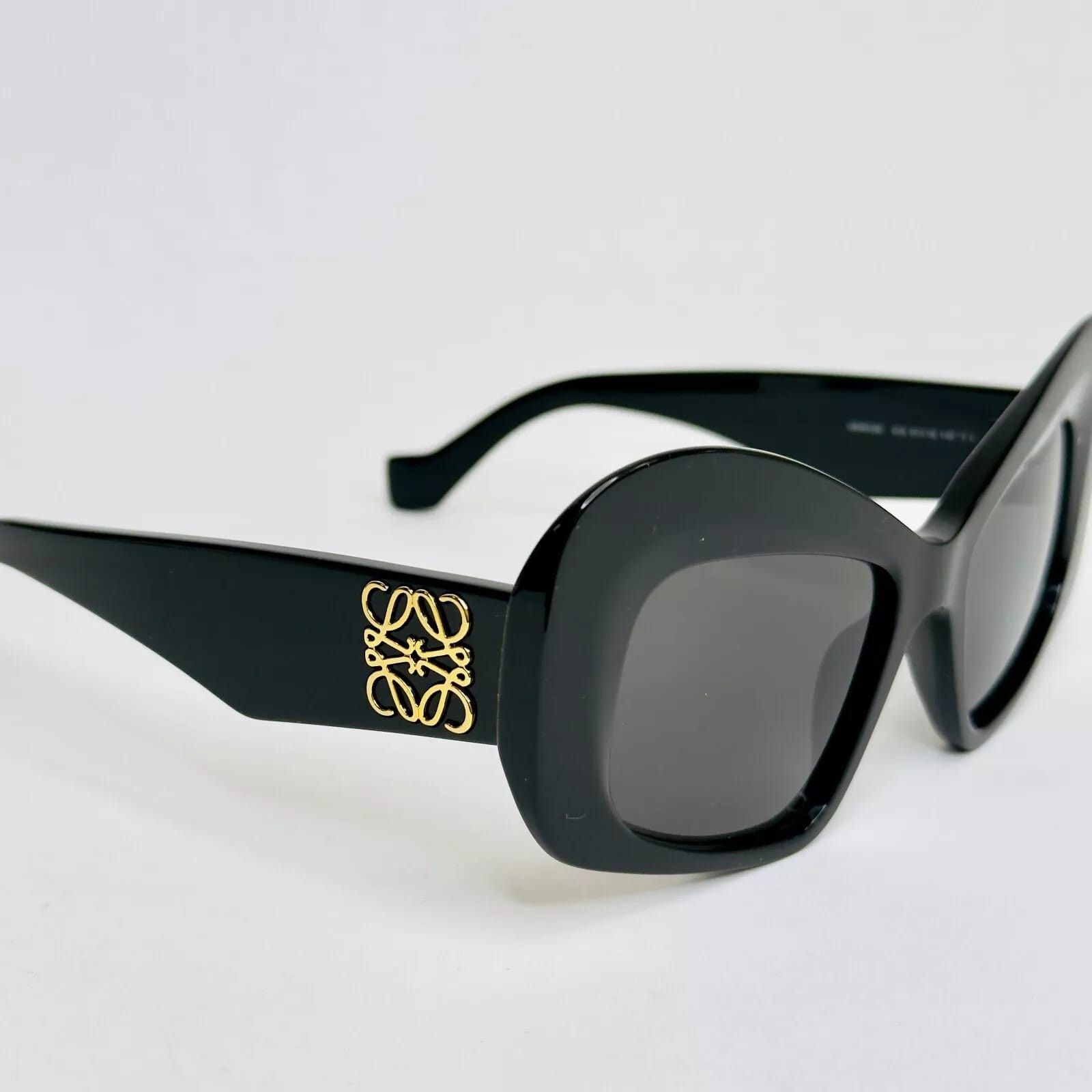 Loewe LOEWE SCREEN Chunky Butterfly LW40128I 40128 Sunglasses Size ONE SIZE - 8 Thumbnail