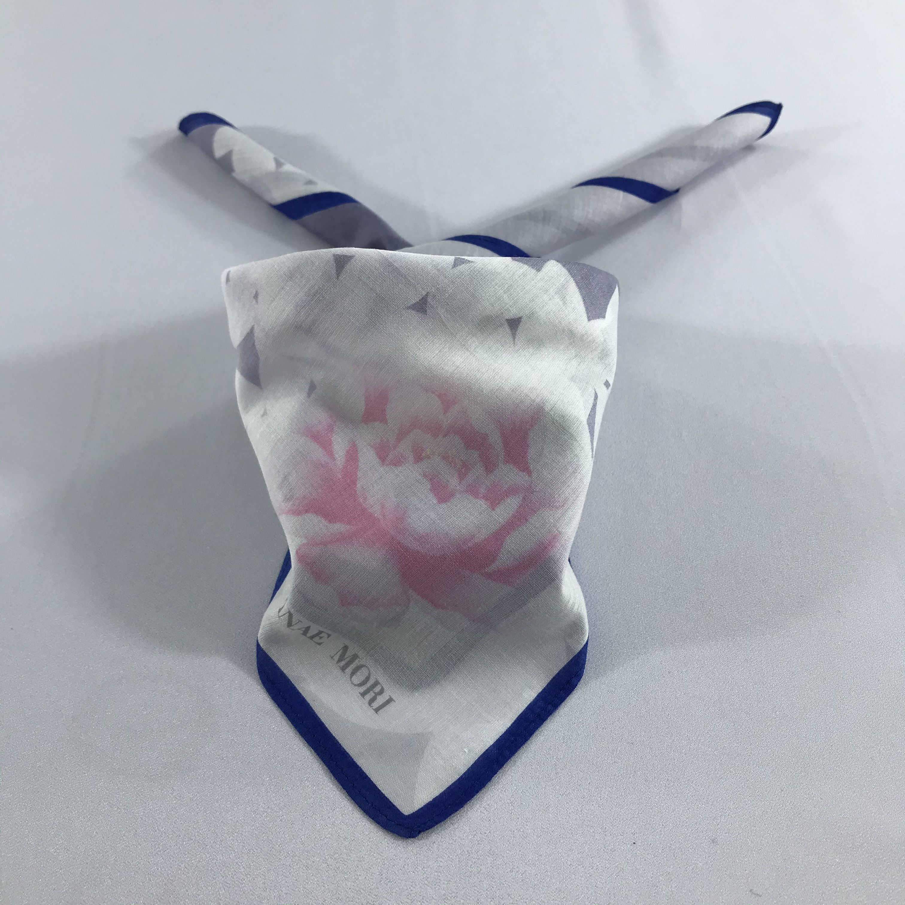 Hanae Mori Hanae Mori Flower Handkerchief Neckerchief Bandana H935 Size ONE SIZE - 2 Thumbnail
