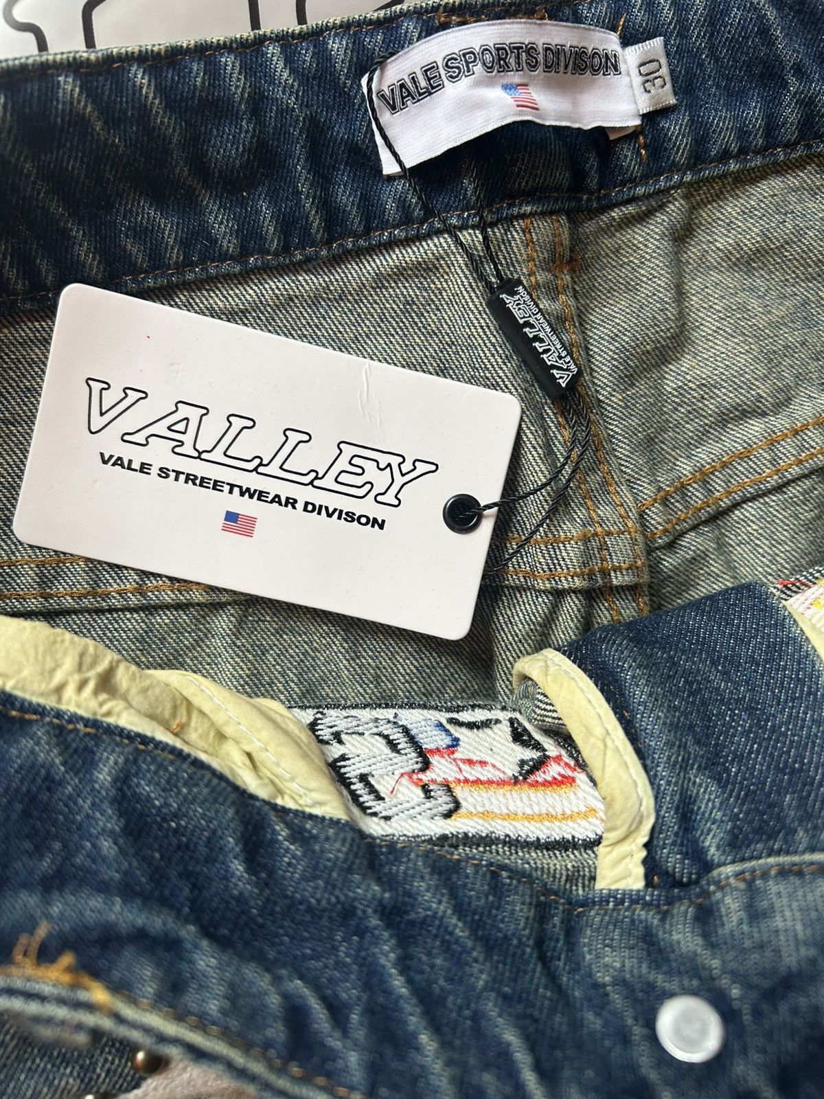 Vale Vale Forever 1980s jean shorts Size US 30 / EU 46 - 3 Thumbnail