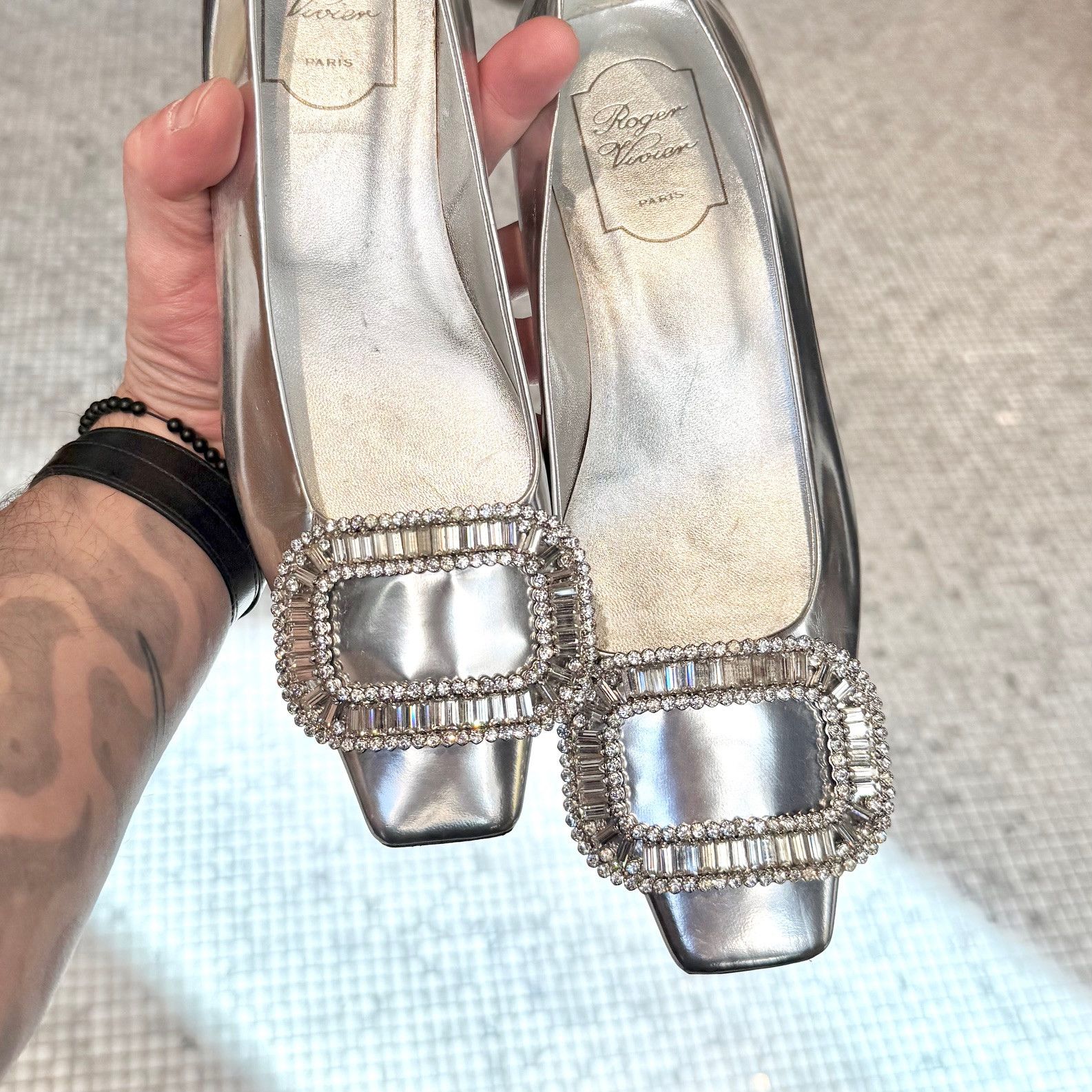 Roger Vivier Roger Vivier Belle Vivier Strass Silver Leather Ballet Flats Size US 7 / IT 37 - 11 Thumbnail