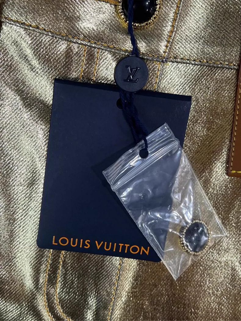 Louis Vuitton Louis Vuitton Golden Metallic Shorts Size 40-2506 Size 39" - 4 Thumbnail