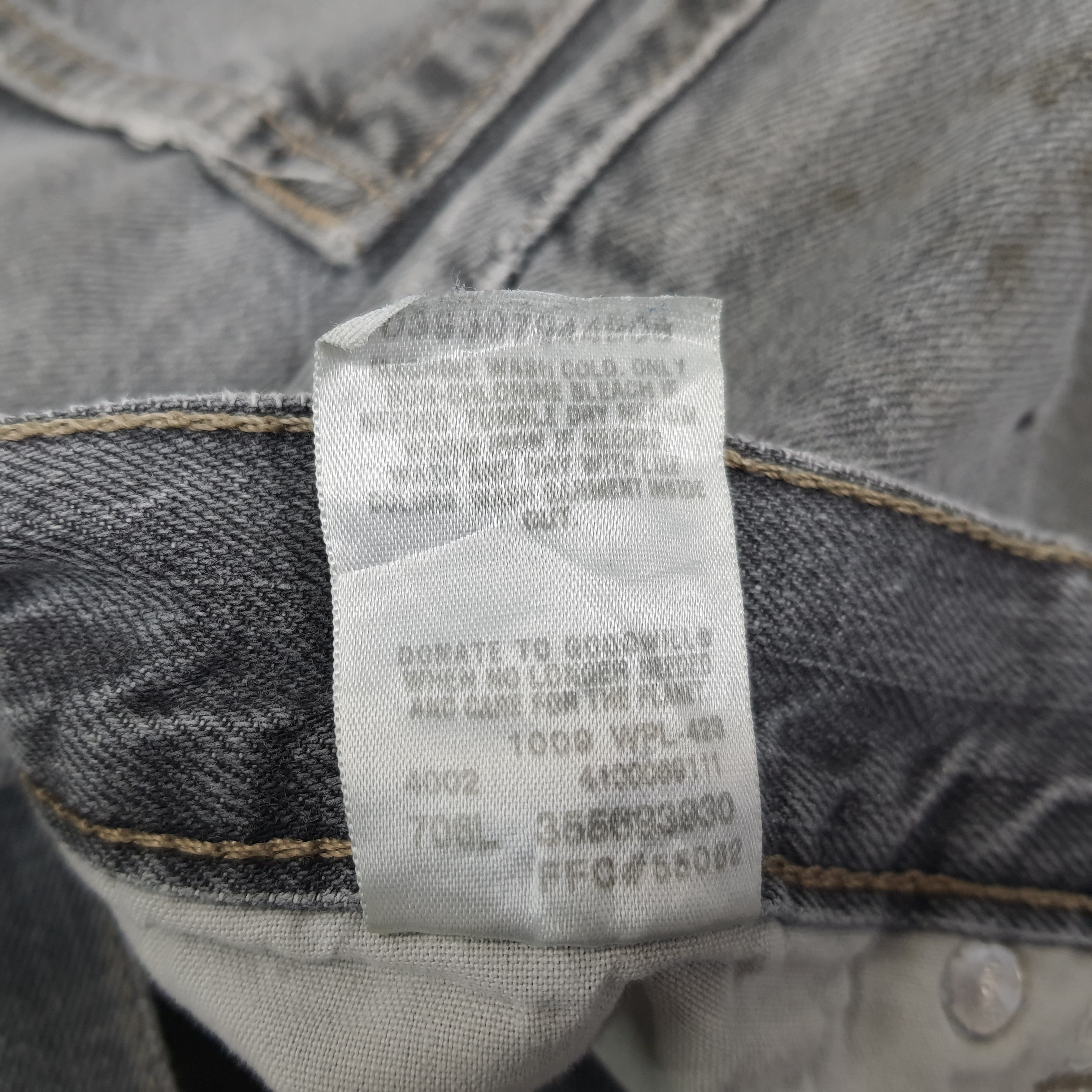Levi's × Vintage Vintage Levi's 569 Loose Distressed Short Jeans Size US 36 / EU 52 - 9 Thumbnail