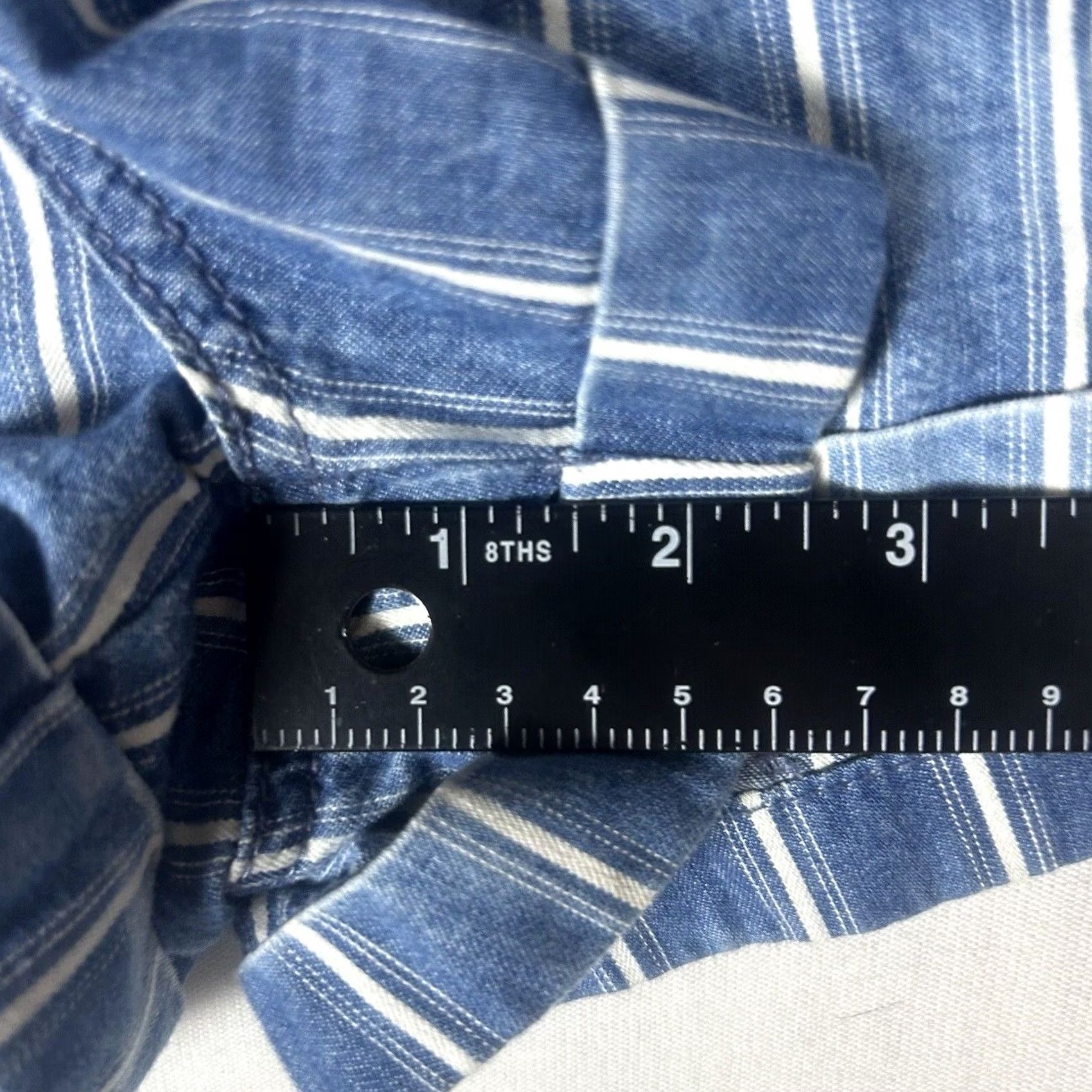 American Eagle Outfitters American Eagle Outfitters Jean Shorts Womens Size 2 Blue Striped Mom Style 2.5" Inseam AEO Size 26" / US 2 / IT 38 - 6 Thumbnail