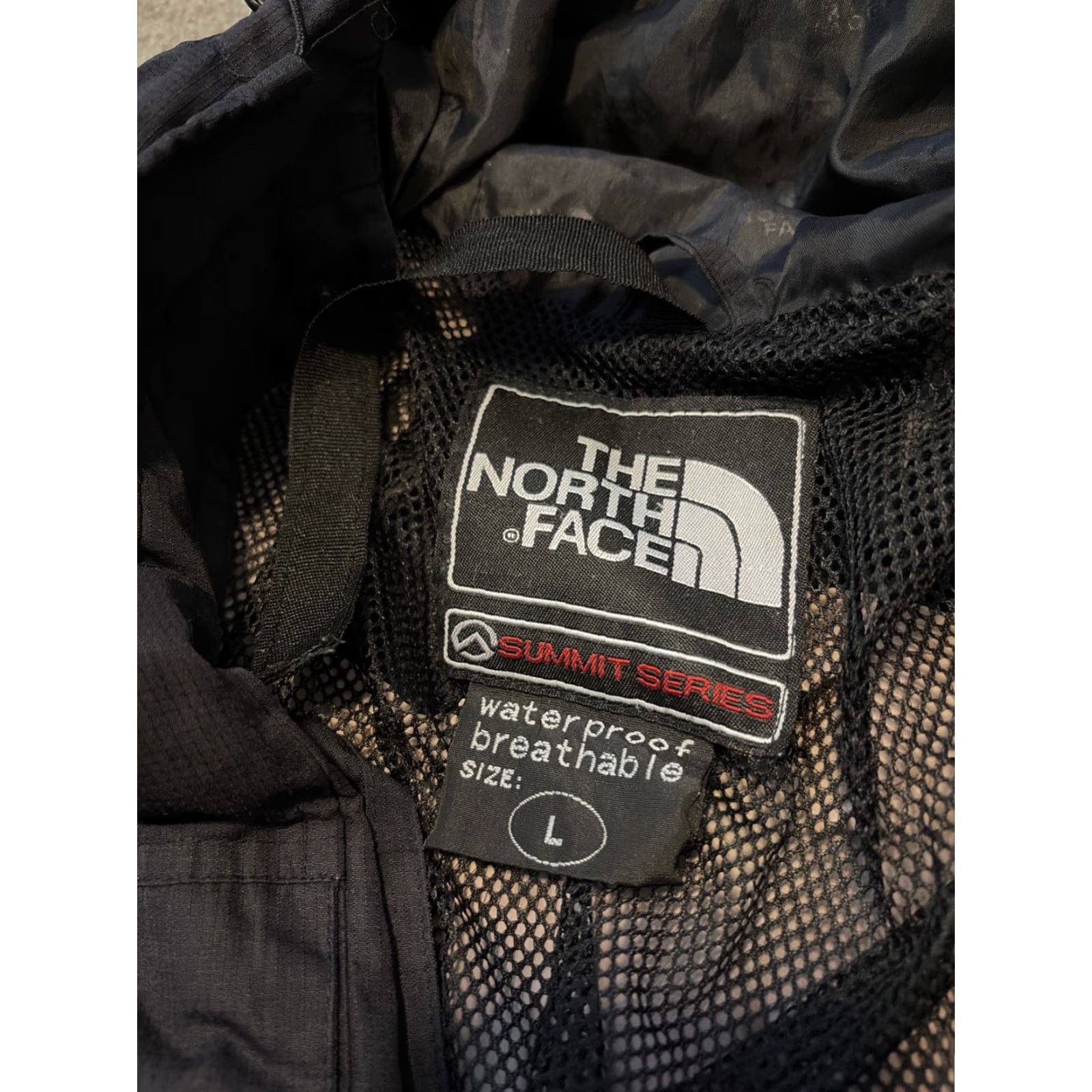 The North Face VINTAGE The North Face Summit Series Jacket Mens Regular Large Black Goretex XCR Water Resistant Zip BROKEN ZIPPER Size US L / EU 52-54 / 3 - 7 Thumbnail