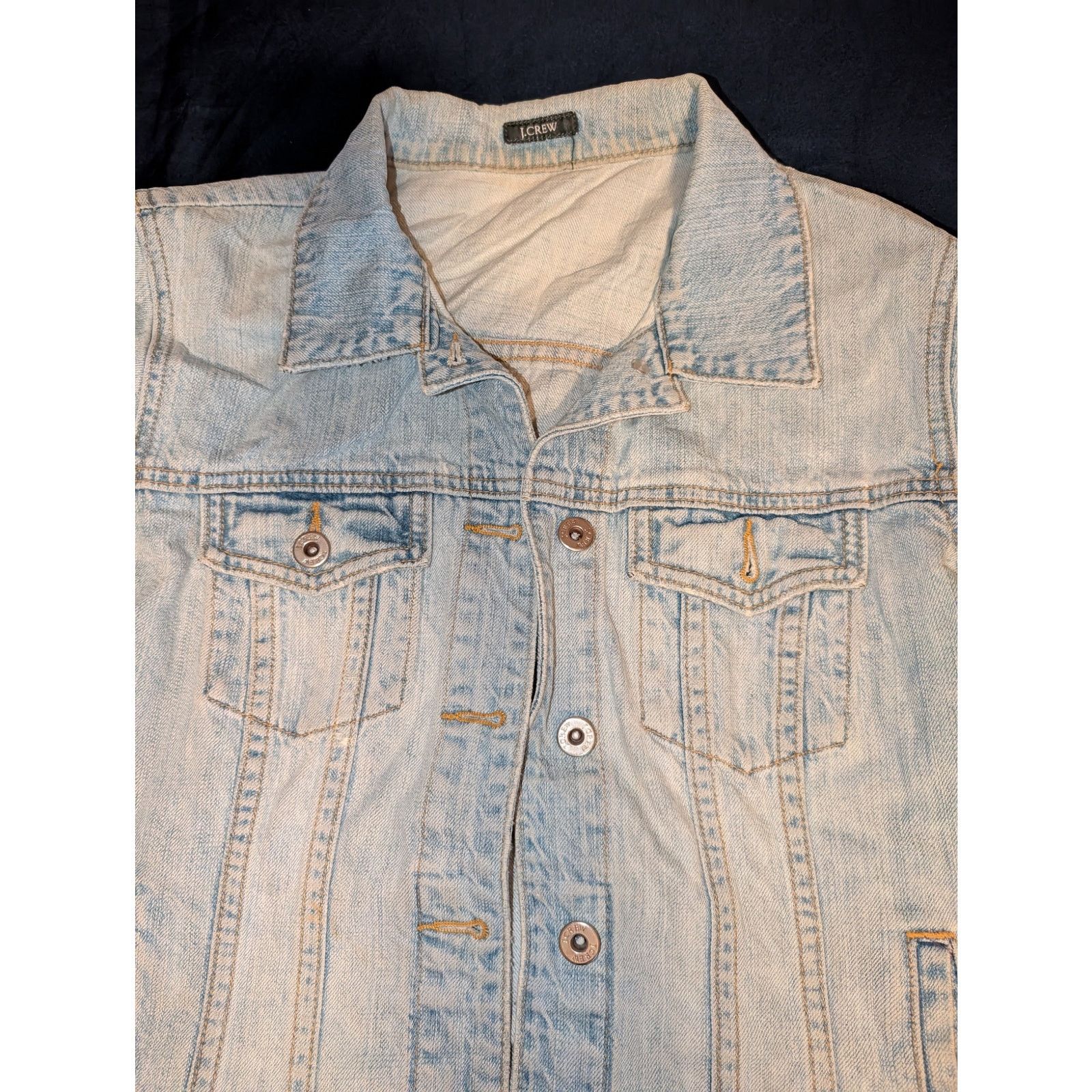 J.Crew J. Crew Denim Jean jacket Size Medium Light Blue Distressed Size M / US 6-8 / IT 42-44 - 2 Thumbnail