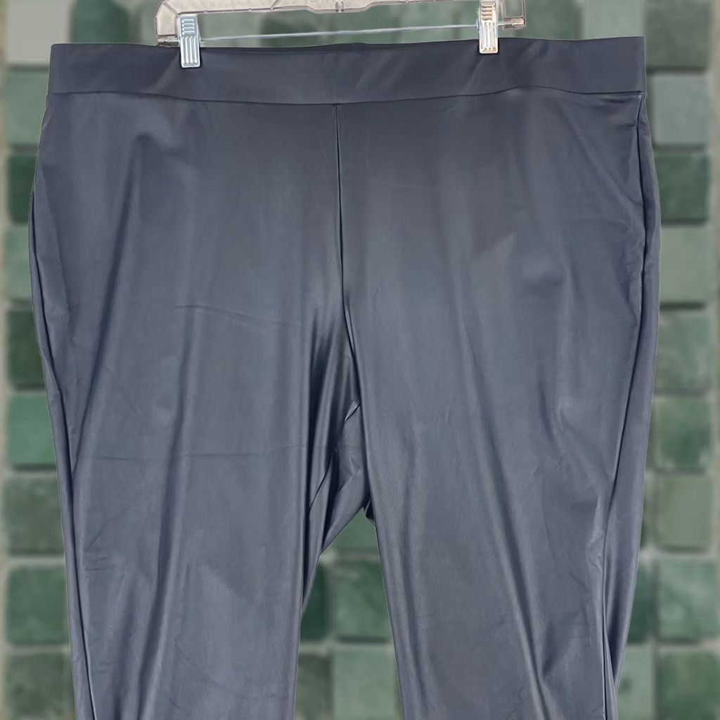 Torrid Torrid Black Pull On Elastic Waist Faux Leather Pants Womens 4X Skinny Leg Casual/Party/Cocktail Footwear Items Size 40" / US 18 - 1 Thumbnail