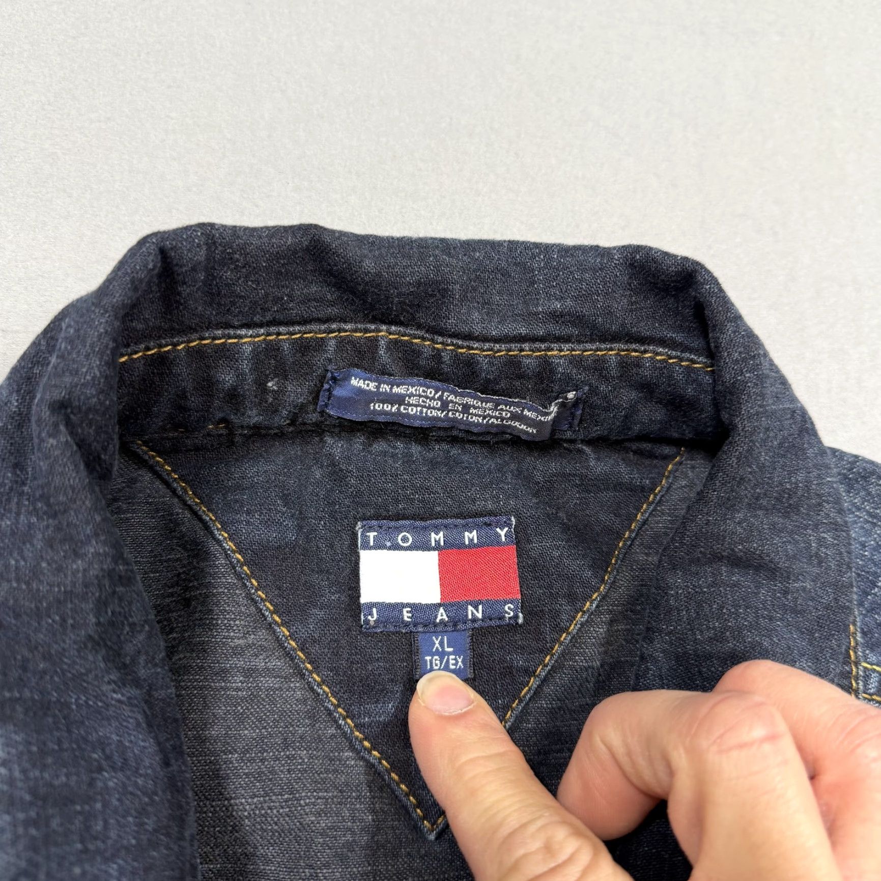 Denime Tommy Jeans Jacket Mens XL Blue Denim Bomber Button Front Casual Logo Trucker Size US 36 / EU 52 - 2 Thumbnail