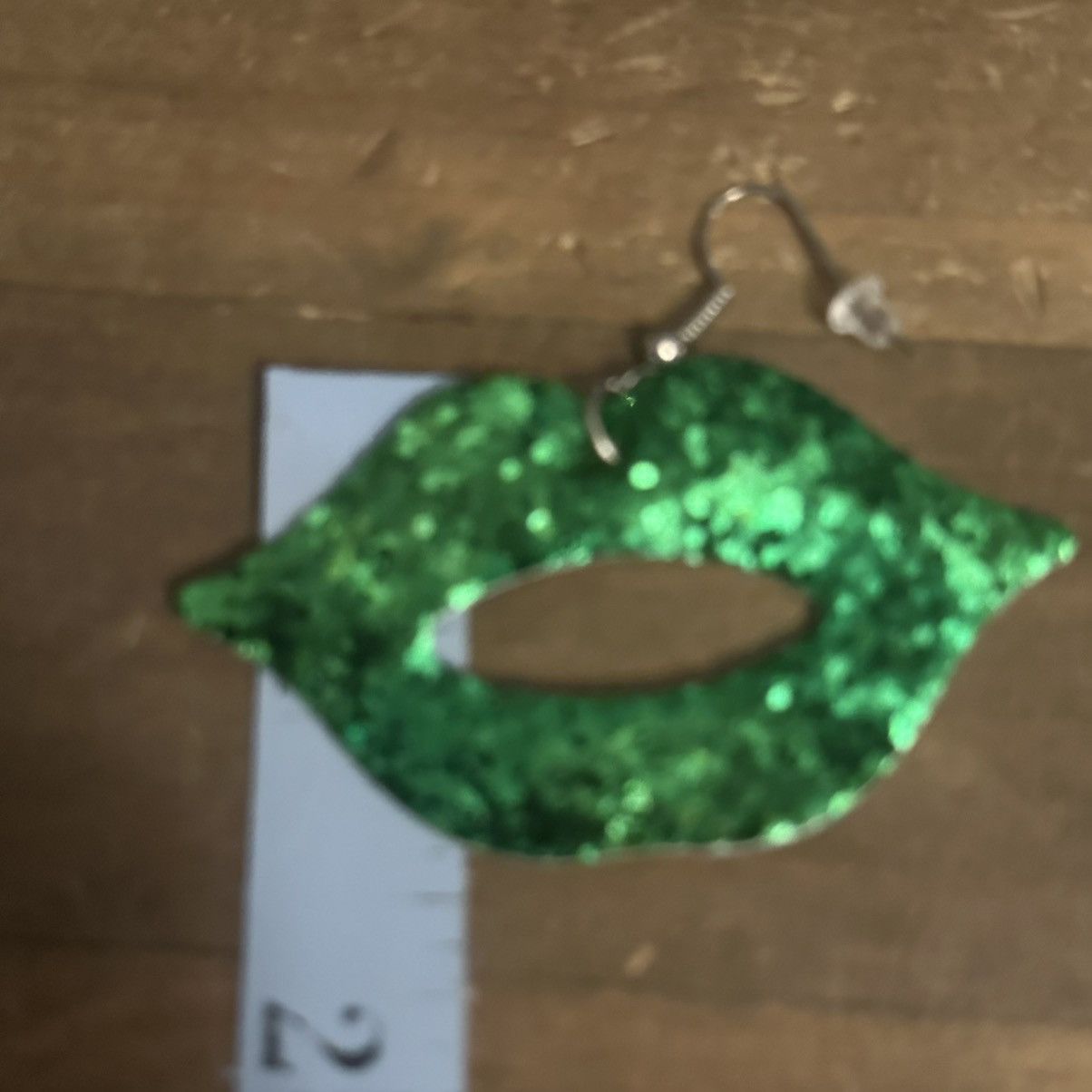 Other Fun green glitter lip dangle earrings Size ONE SIZE - 3 Thumbnail
