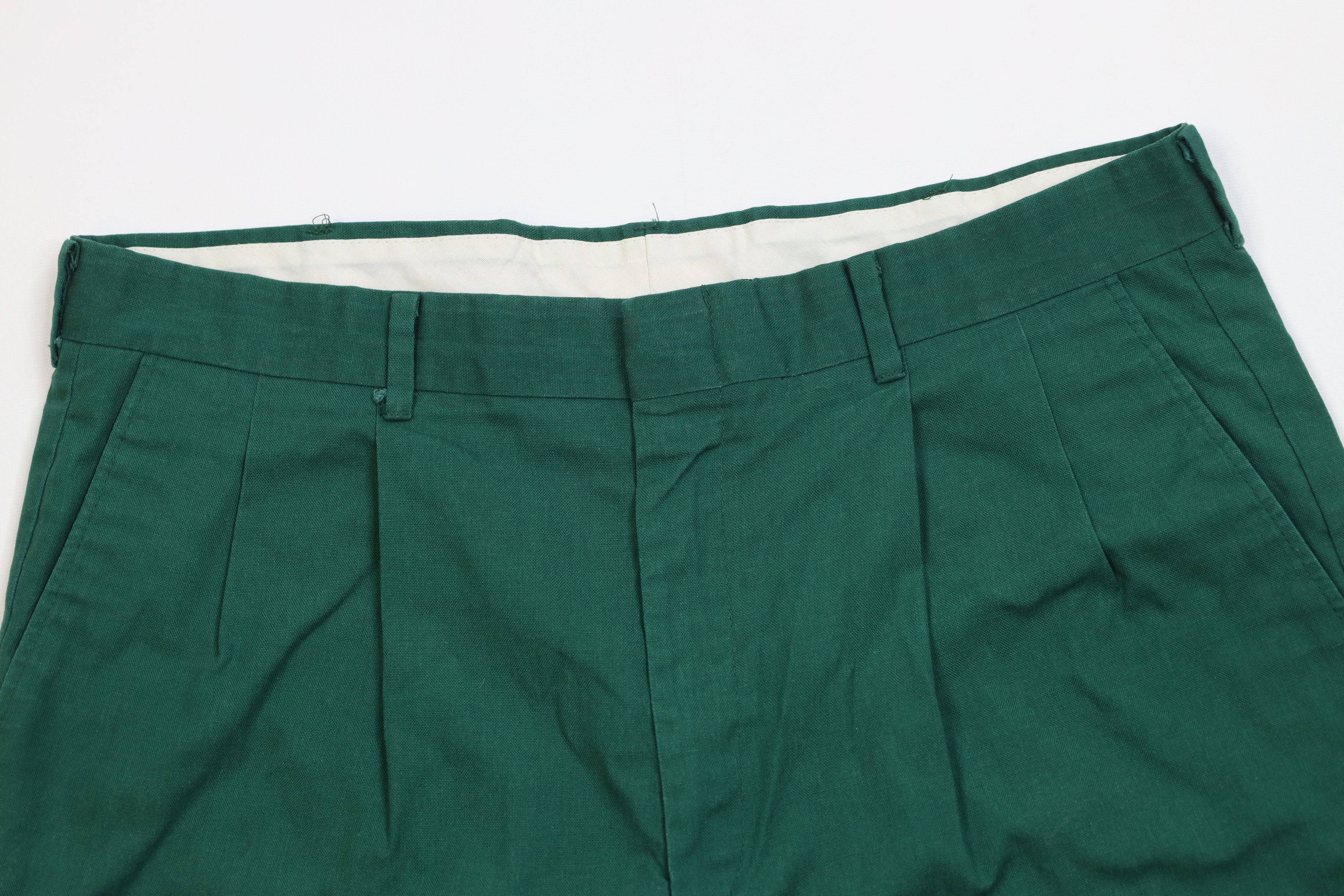 Vintage Vintage 90s Streetwear Above Knee Chino Shorts Green Golf Size US 34 / EU 50 - 2 Thumbnail