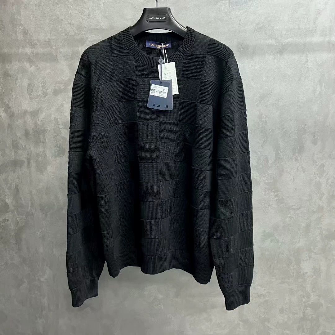 Louis Vuitton black checkered long sleeve knit sweater Size US XL / EU 56 / 4 - 1 Thumbnail