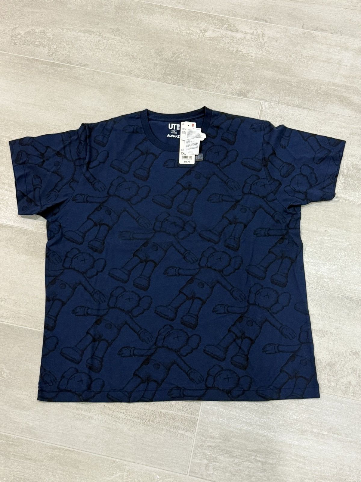 Kaws × Uniqlo Kaws All Over Blue Print Navy T Shirt XXL Size US XXL / EU 58 / 5 - 1 Thumbnail