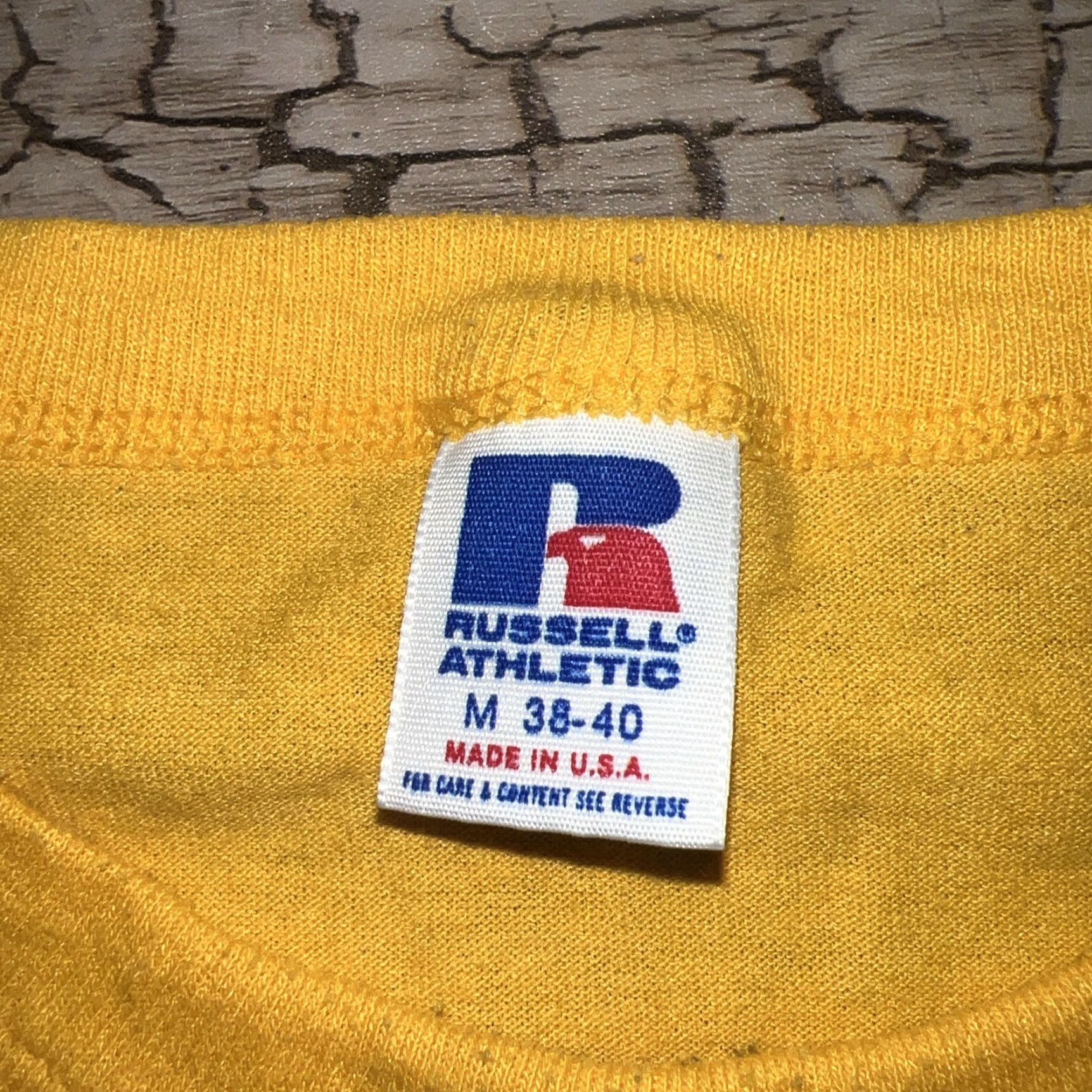 Russell Athletic VINTAGE Russell Athletic T-Shirt Mens M Yellow USA Parachute SKYDIVING WARNING SINGLE STITCH Stitch Size US M / EU 48-50 / 2 - 4 Thumbnail