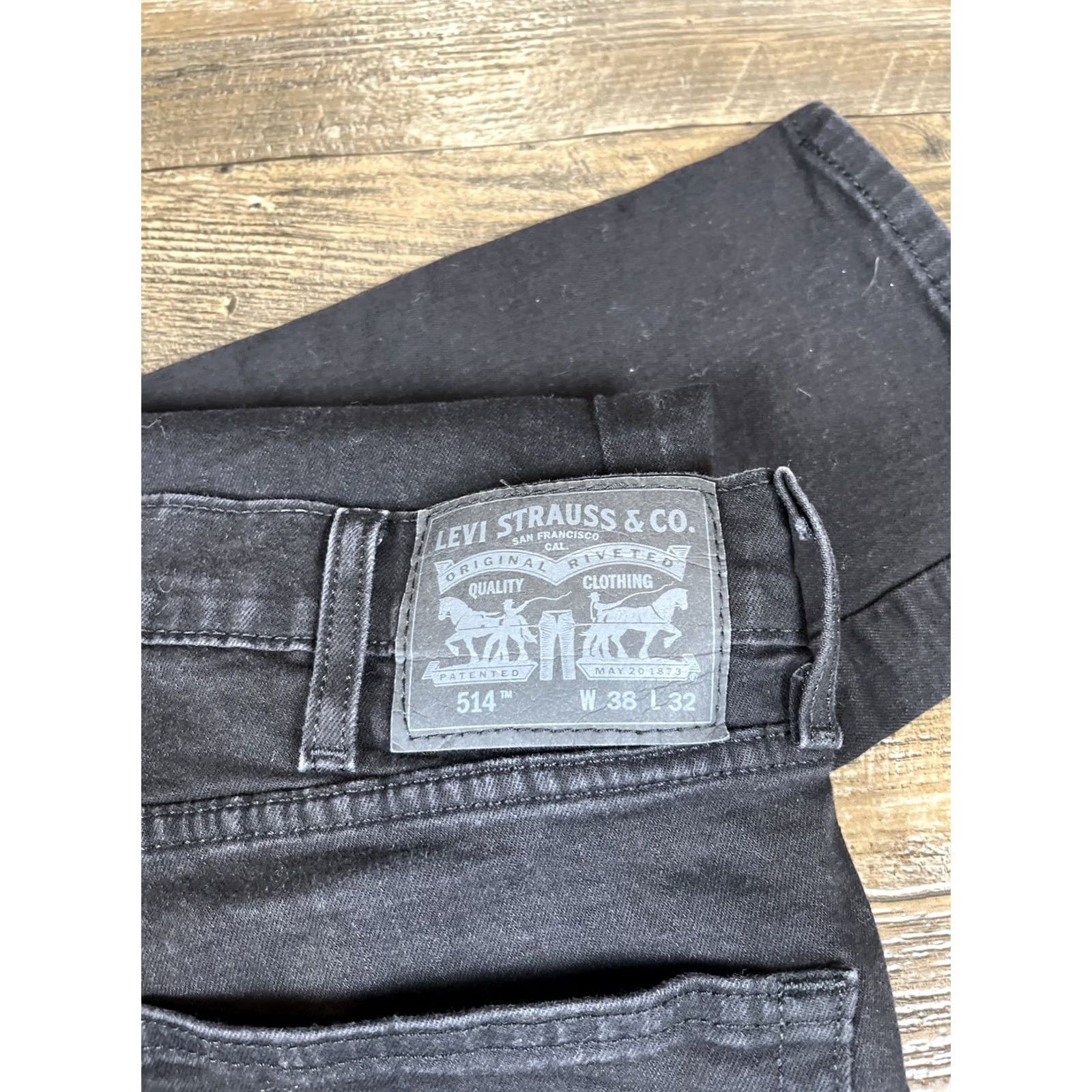 Levi's VINTAGE Levi's 514 Men Leather? No 514 Series Jeans 38x32 Black Denim Regular Straight 5-Pocket Men Pants Size US 38 / EU 54 - 6 Thumbnail