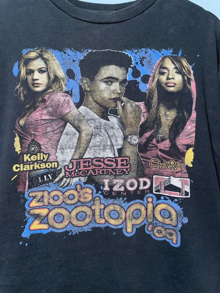 Band Tees × Rap Tees Zootopia Band Tee Kelly Clarkson Jesse Clara Black Eyed Peas Size US L / EU 52-54 / 3 - 2 Thumbnail