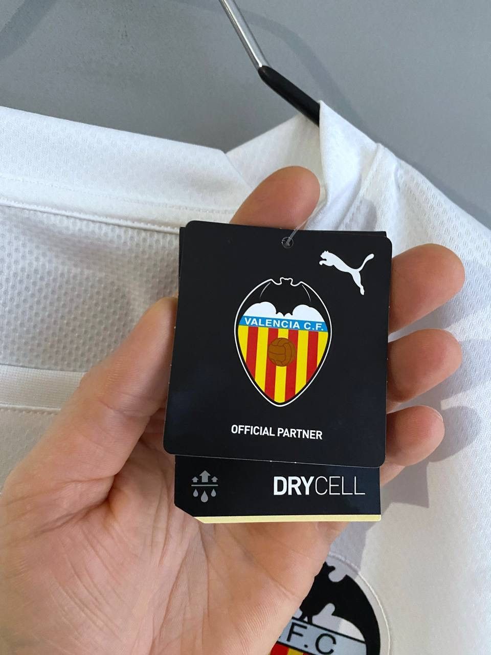 Puma Puma Valencia CF 2022/2023 Home Soccer Jersey, Size M Size US M / EU 48-50 / 2 - 16 Thumbnail