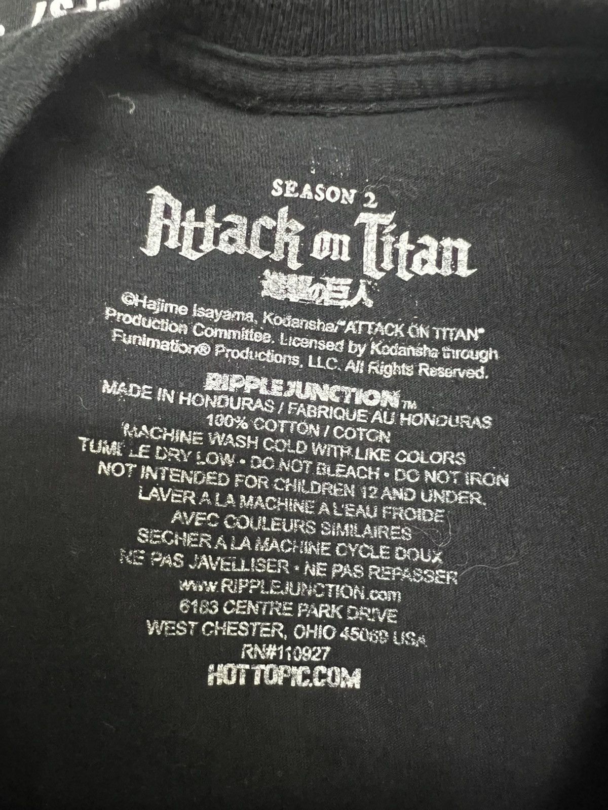 Anime ATTACK OF TITAN SEASON 2 DISTRESSED SLEVELESS CROPPED TEE Size US M / EU 48-50 / 2 - 8 Thumbnail