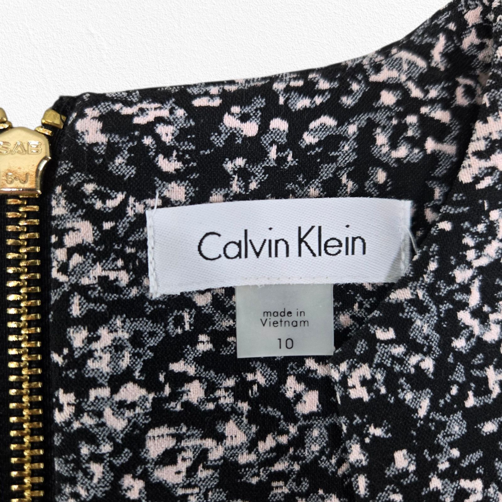 Calvin Klein Calvin Klein Black Pink Animal Print Sheath Dress Size 10 Size L / US 10 / IT 46 - 3 Thumbnail