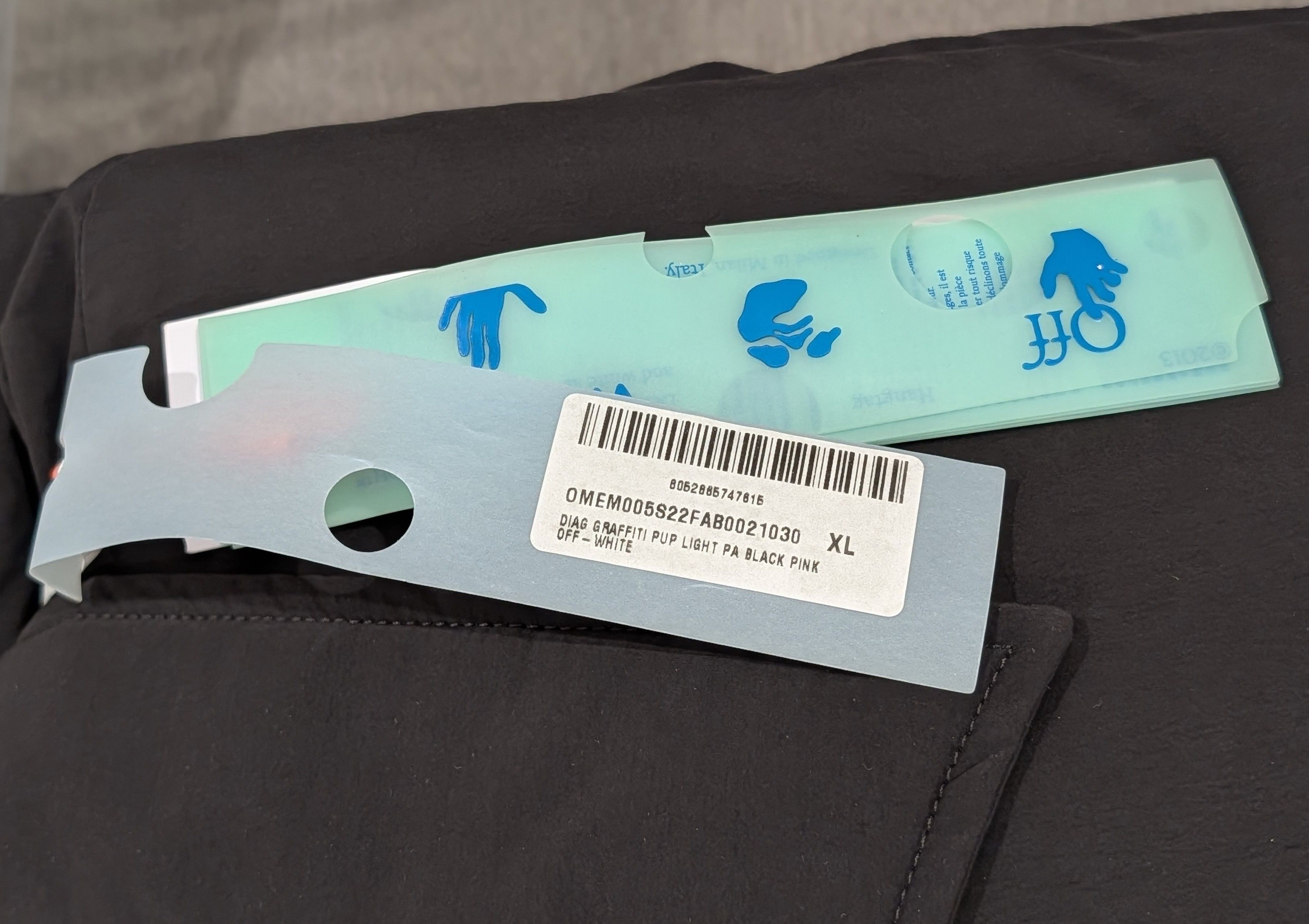 Off-White OFF-WHITE Graffiti Puppet Coaches Jacket Black XL Size US XL / EU 56 / 4 - 12 Thumbnail