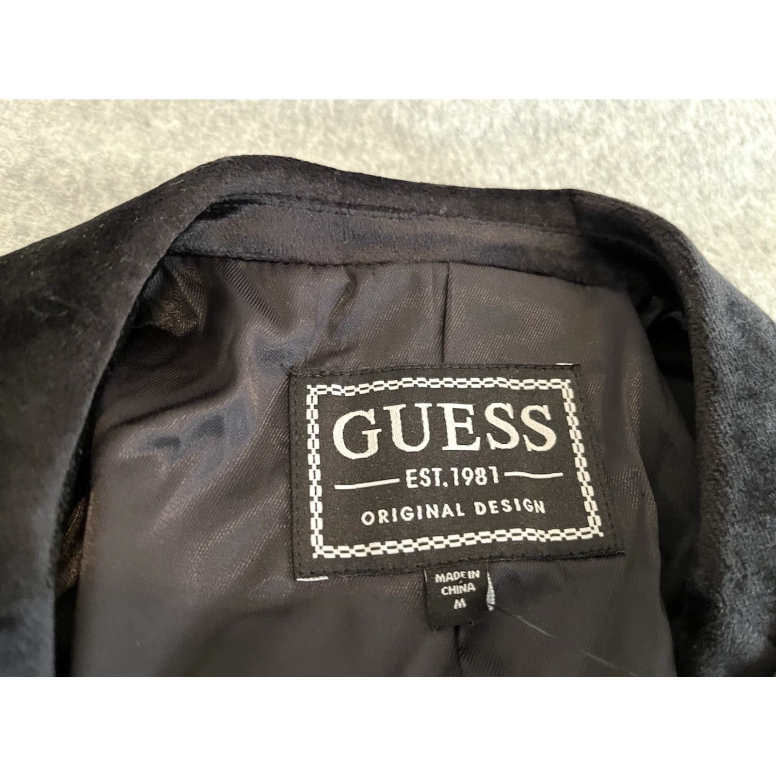 Guess GUESS Blazer Shirt Jacket Black Velvet Blazer Mens M NWT Velvet Blazer Sport Coat Fulham Black NWT Mens M Size 40R - 4 Thumbnail