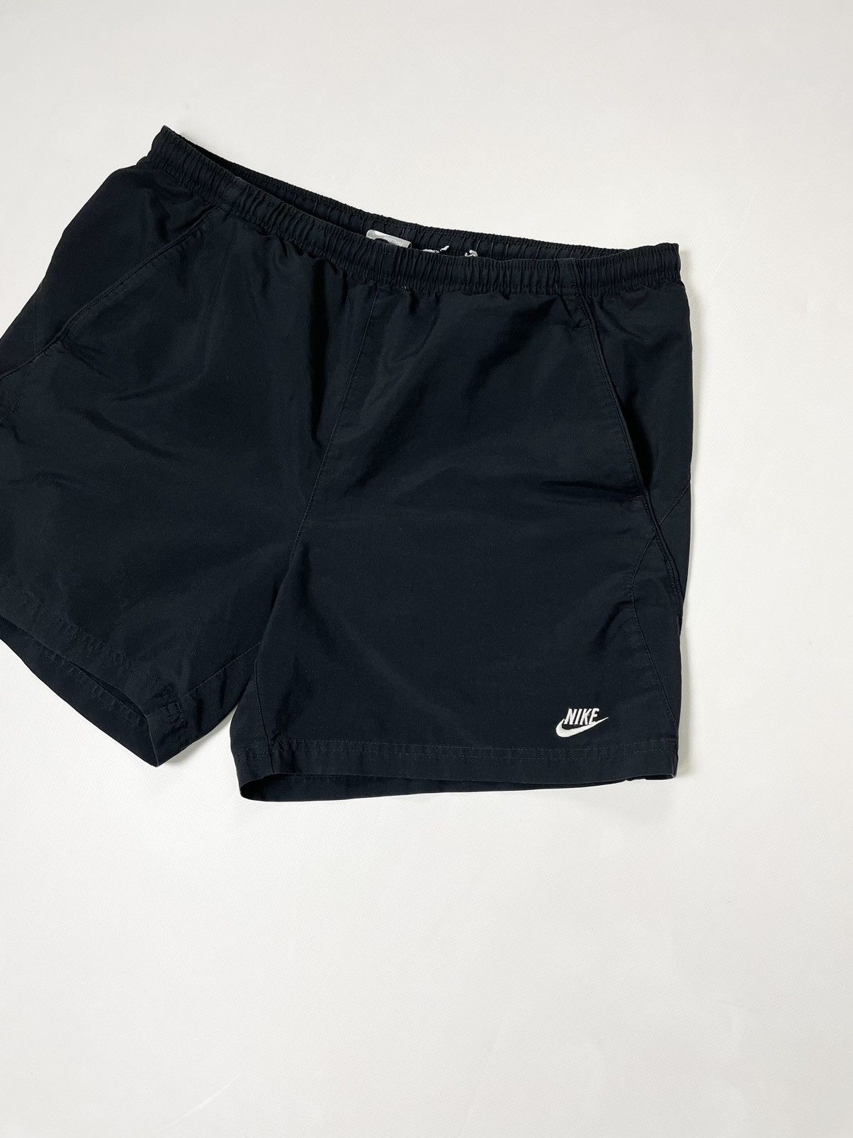 Nike Nike Vintage 🎱 Sport Black Nylon Shorts Size US 34 / EU 50 - 1 Thumbnail