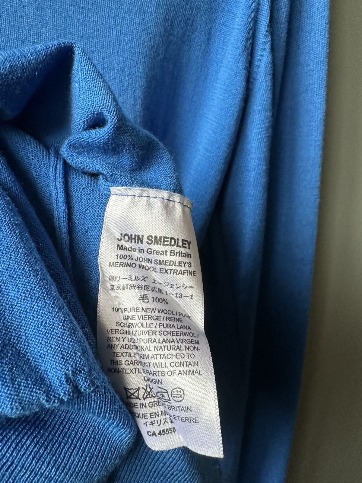 John Smedley John Smedley V-Neck Merino Wool Sweater Size S Size US S / EU 44-46 / 1 - 5 Thumbnail