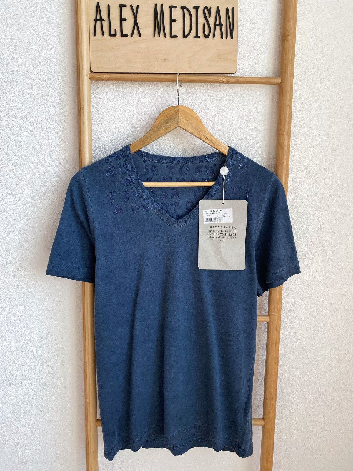 Maison Margiela MAISON MARTIN MARGIELA AIDS garment dyed v- neck t-shirt Size US S / EU 44-46 / 1 - 3 Thumbnail