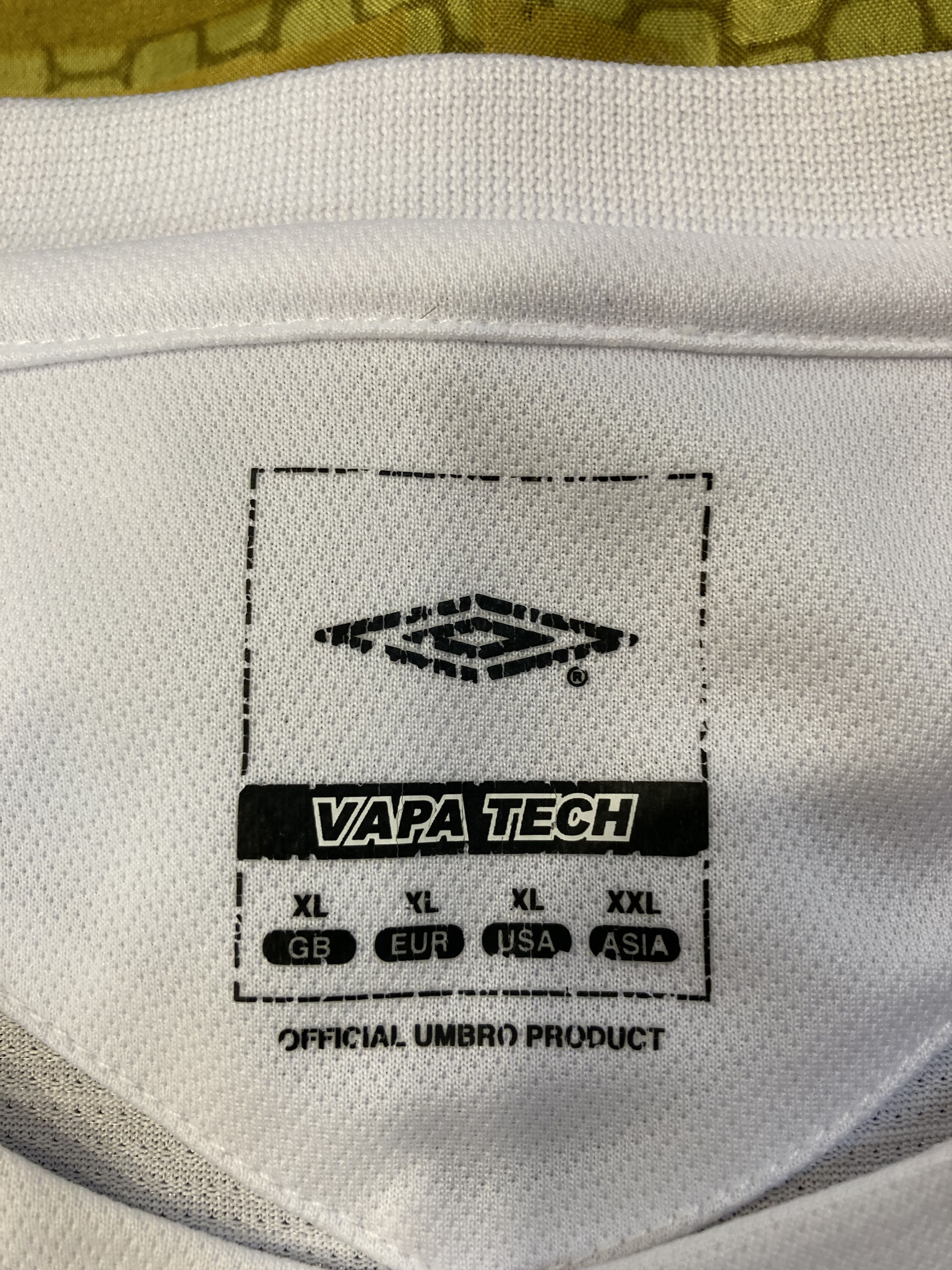 Umbro Umbro 2006 -10 Hajduk Split Home Soccer Jersey Shirt Size US XL / EU 56 / 4 - 3 Thumbnail