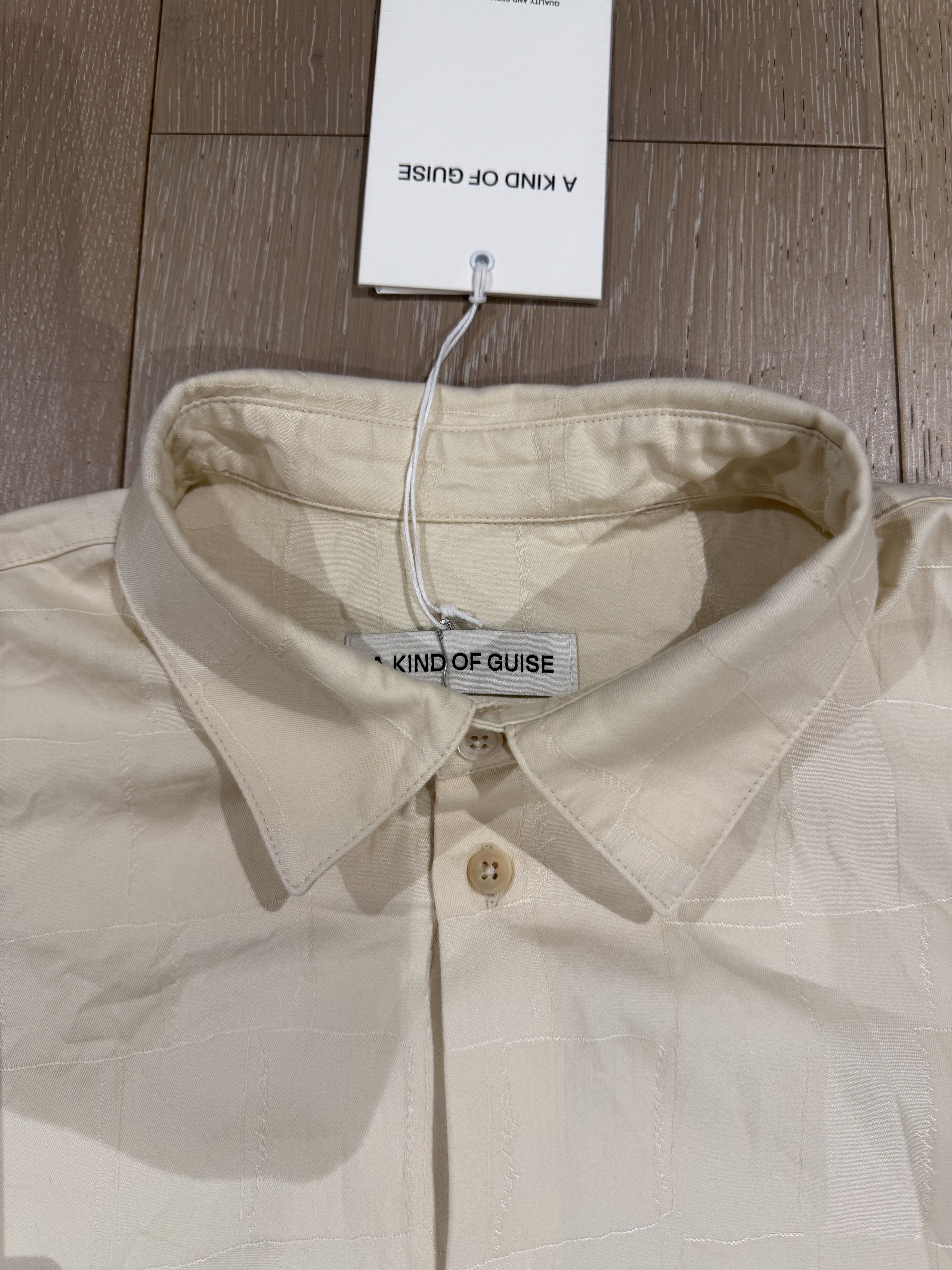 A Kind Of Guise 💚 SS24 A Kind Of Guise Elio Shirt Cubed Ivory Medium NEW Size US M / EU 48-50 / 2 - 10 Thumbnail