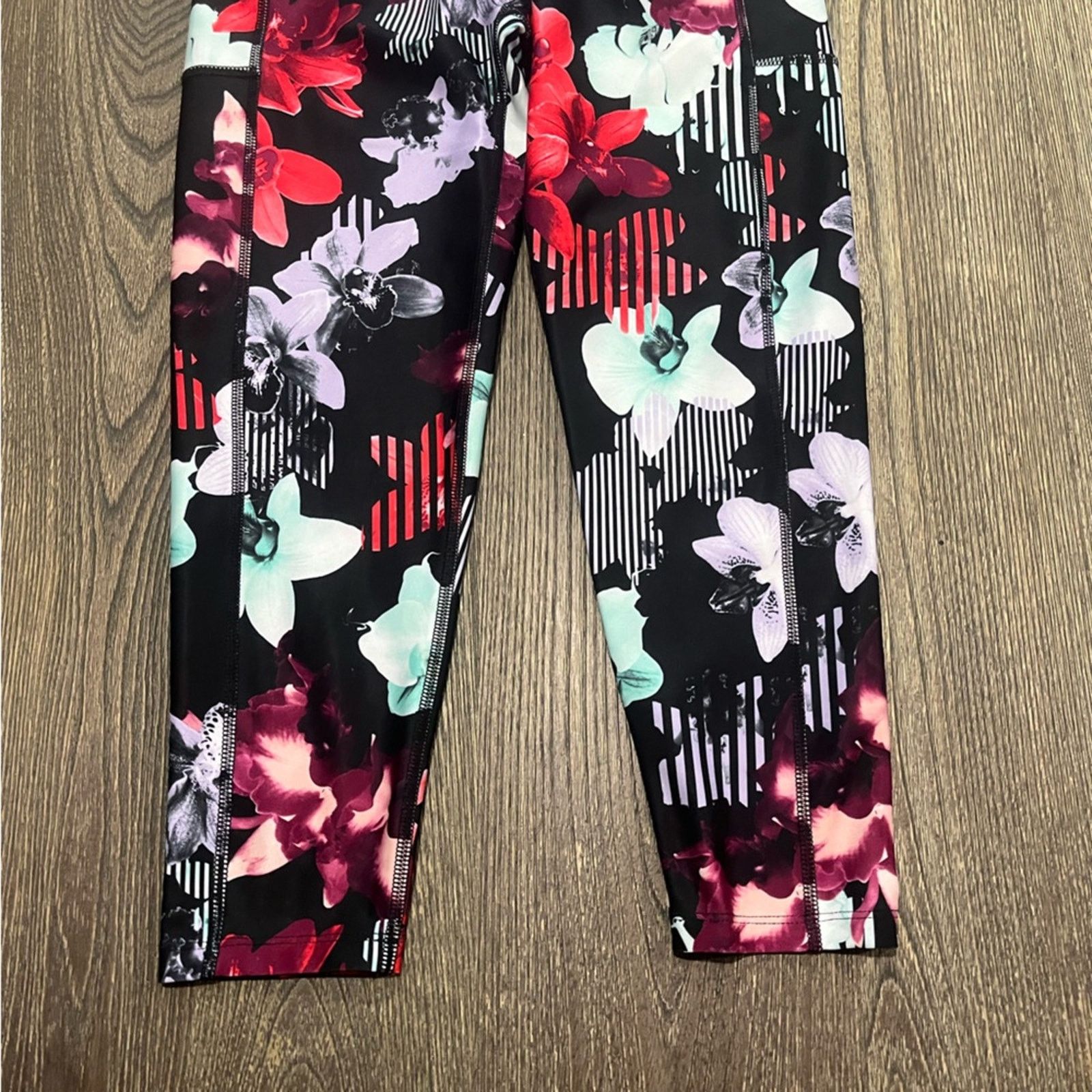 Bally Bally Women Total Fitness High Rise Mid-Calf Legging M Size 30" / US 8 / IT 44 - 3 Thumbnail