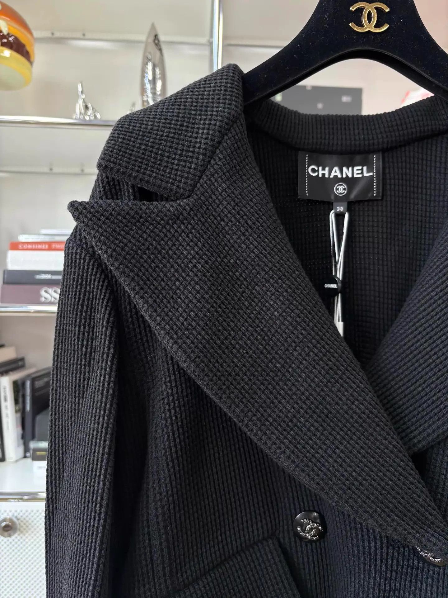 Chanel Chanel 21C Waffle CC Crystal Blazer Women's Black Size S / US 4 / IT 40 - 2 Thumbnail