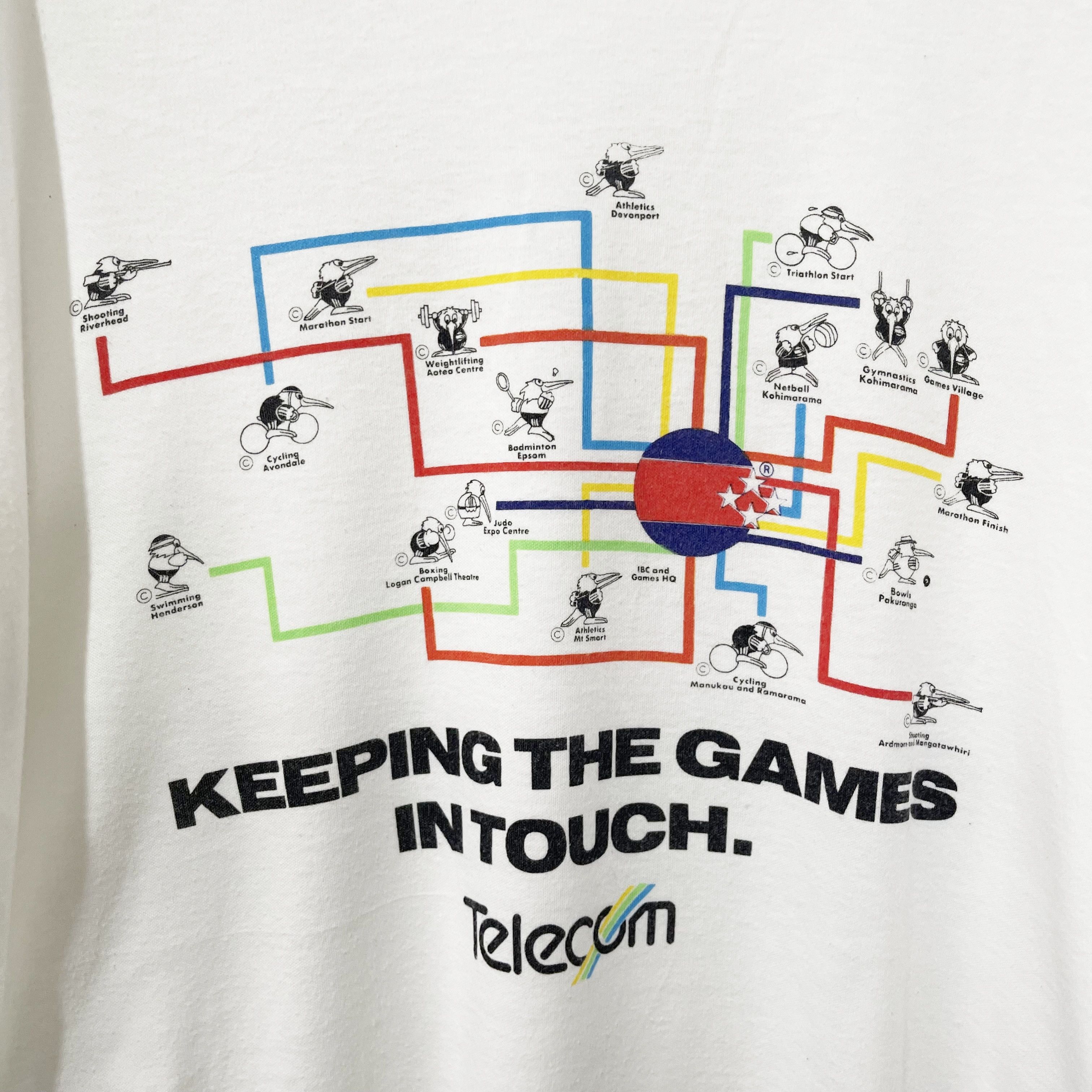 Vintage Vintage 90s “Keeping the Games in Touch” T-Shirt Size US XL / EU 56 / 4 - 2 Thumbnail