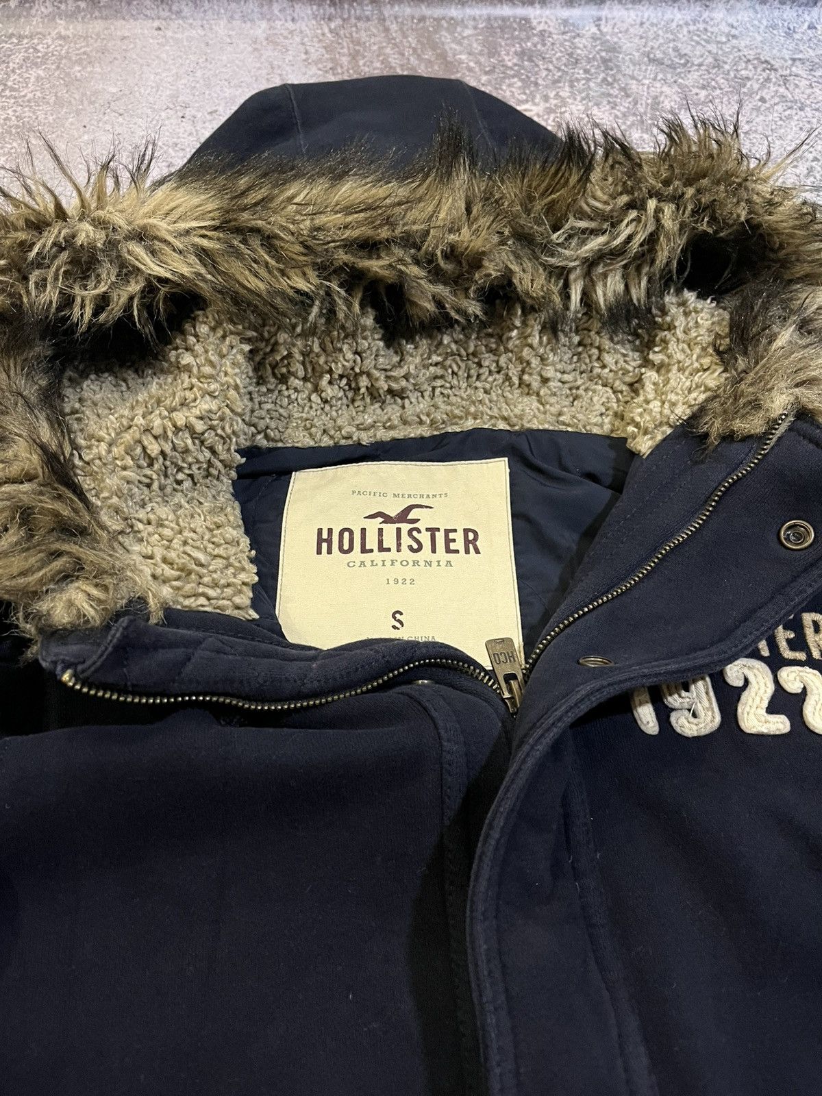 Hollister Hollister fur Insulated Hooded bomber Jacket glamour Y2K Size US M / EU 48-50 / 2 - 5 Thumbnail