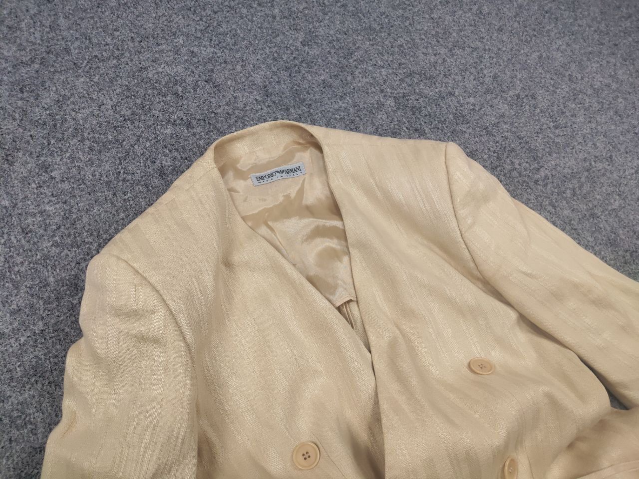 Emporio Armani Vintage Emporio Armani Linen Beige and V-neck Blazed Jacket Size M / US 6-8 / IT 42-44 - 5 Thumbnail