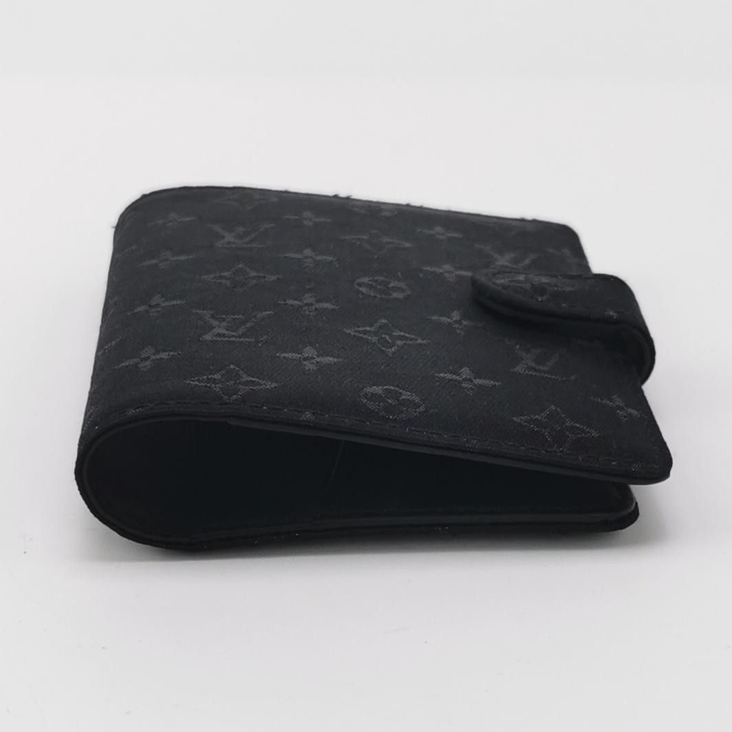 Louis Vuitton Louis Vuitton (LV) Satin Old Flower Notebook Leather Case - Size ONE SIZE - 4 Thumbnail