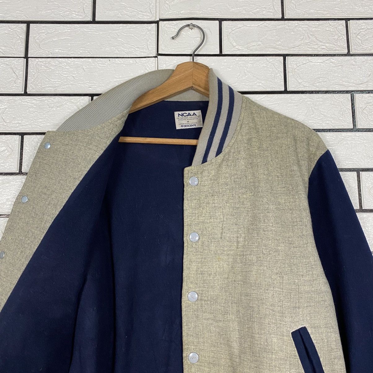 Japanese Brand Vintage Varsity Jacket Ncaa Descente Size US M / EU 48-50 / 2 - 13 Thumbnail