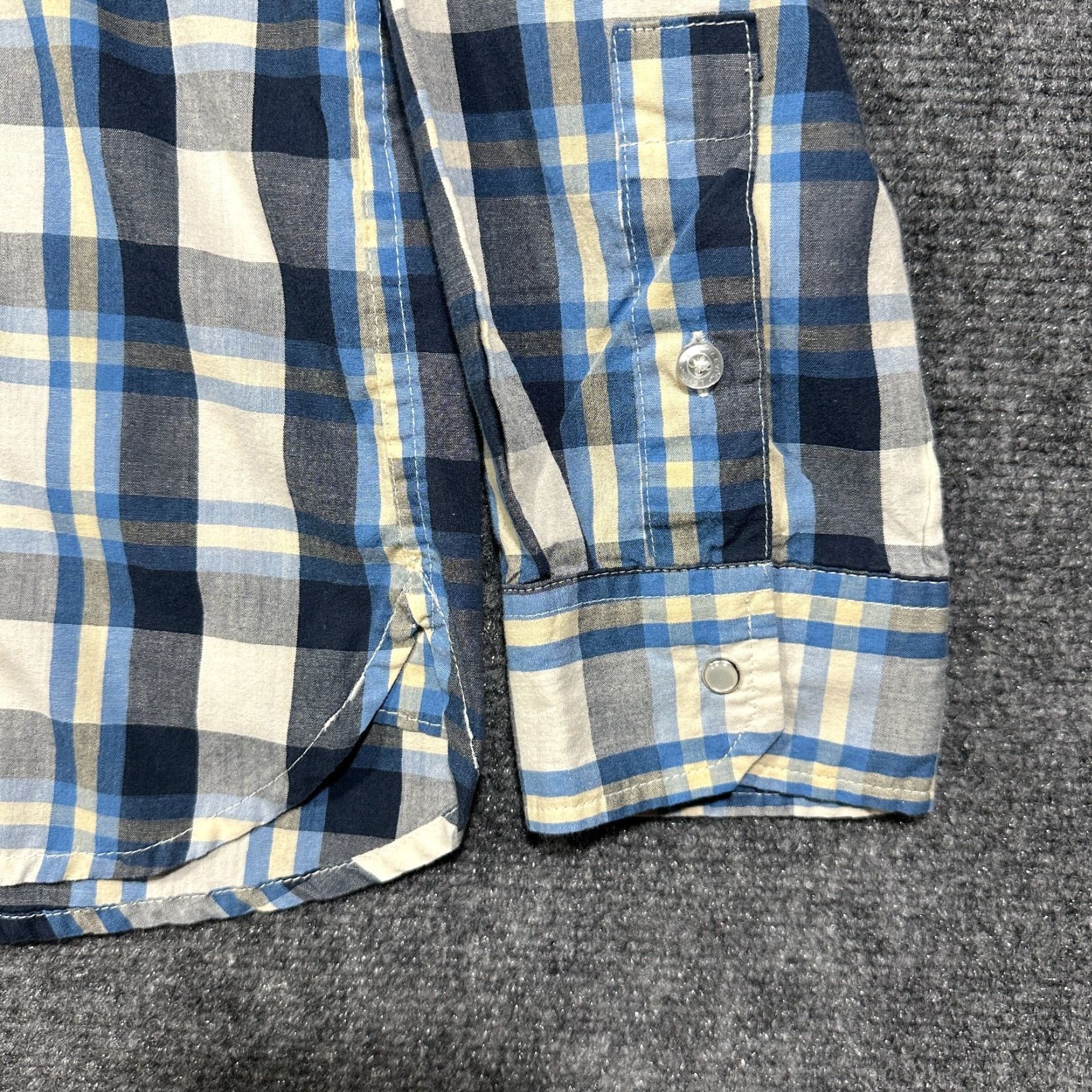 Levi's Levis Shirt Mens XL Western Pearl Snap Pockets Blue Plaid Cotton Snap Cuffs Size US XL / EU 56 / 4 - 4 Thumbnail