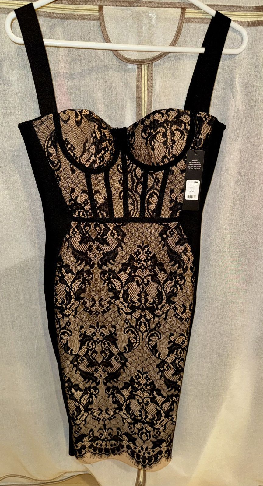 Fashion Nova Fashion Nova Black Lace Overlay Midi Dress with Nude Lining Size S / US 4 / IT 40 - 4 Thumbnail