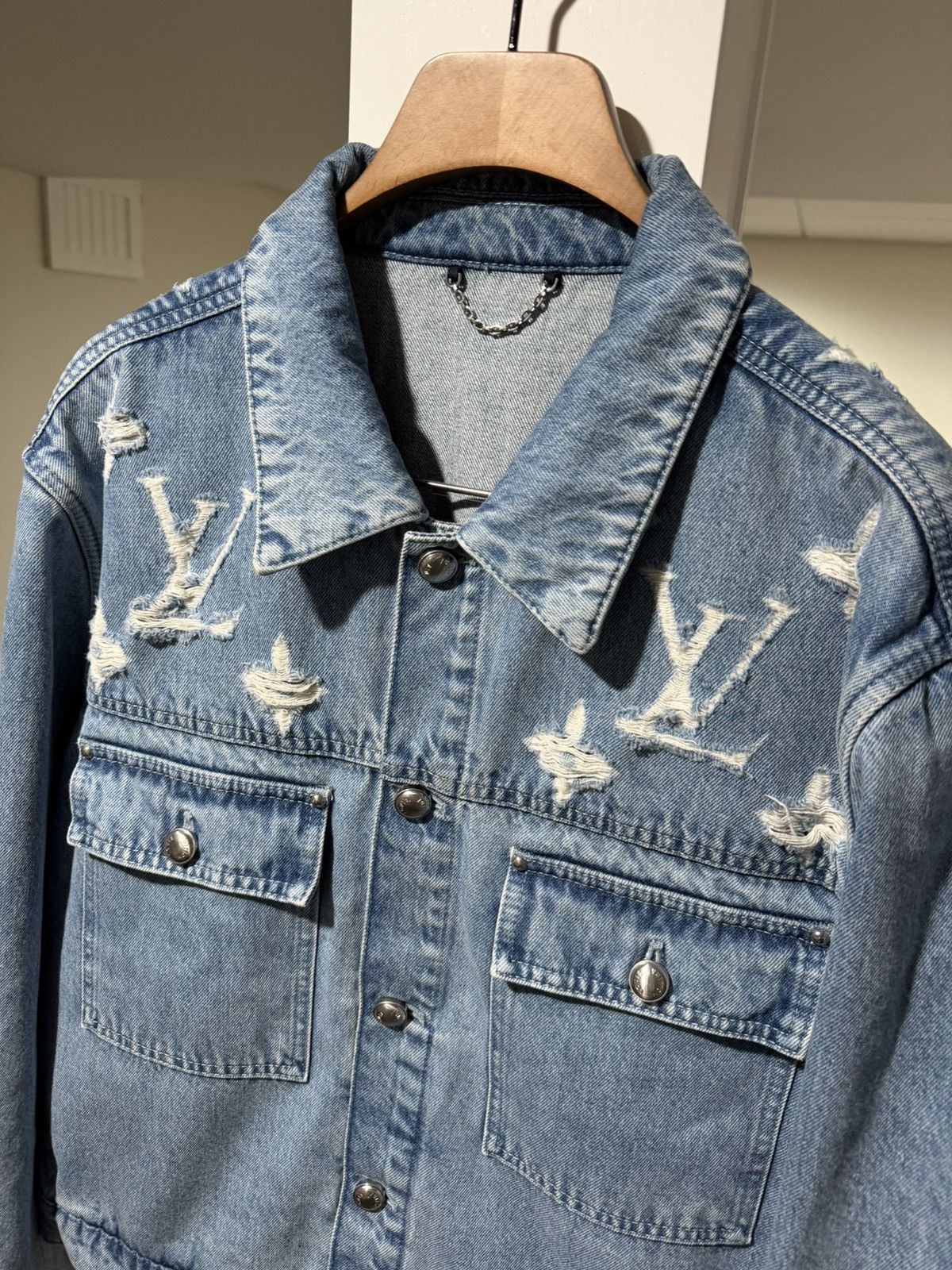 Louis Vuitton Louis Vuitton Frayed Distress Monogram Denim Trucker Jacket Size US XL / EU 56 / 4 - 3 Thumbnail