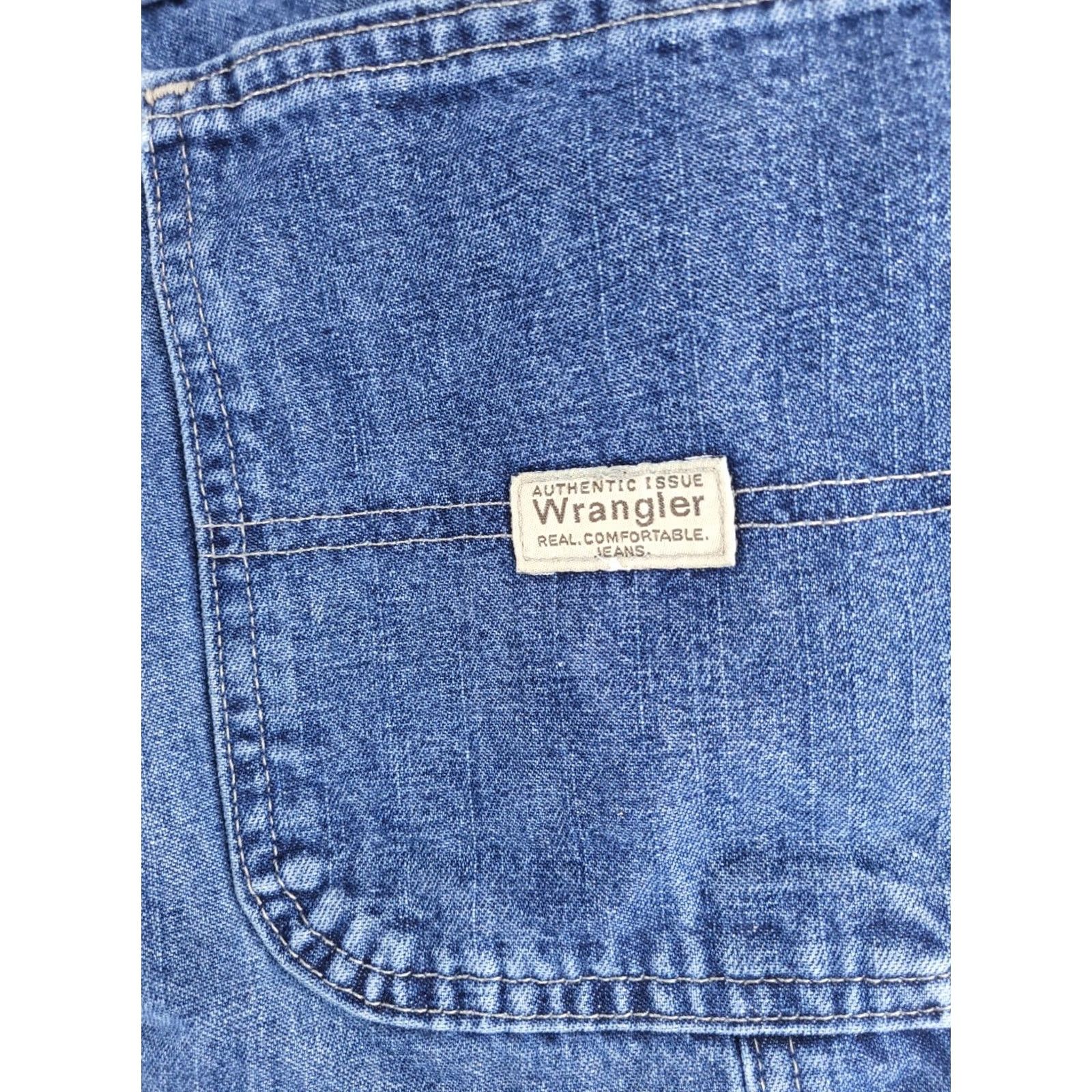 Wrangler Wrangler Jeans Mens 38x32 Blue Medium Wash Distressed Ripped Knee Denim Cotton Zip Inseam 32 Vintage No Size US 34 / EU 50 - 3 Thumbnail